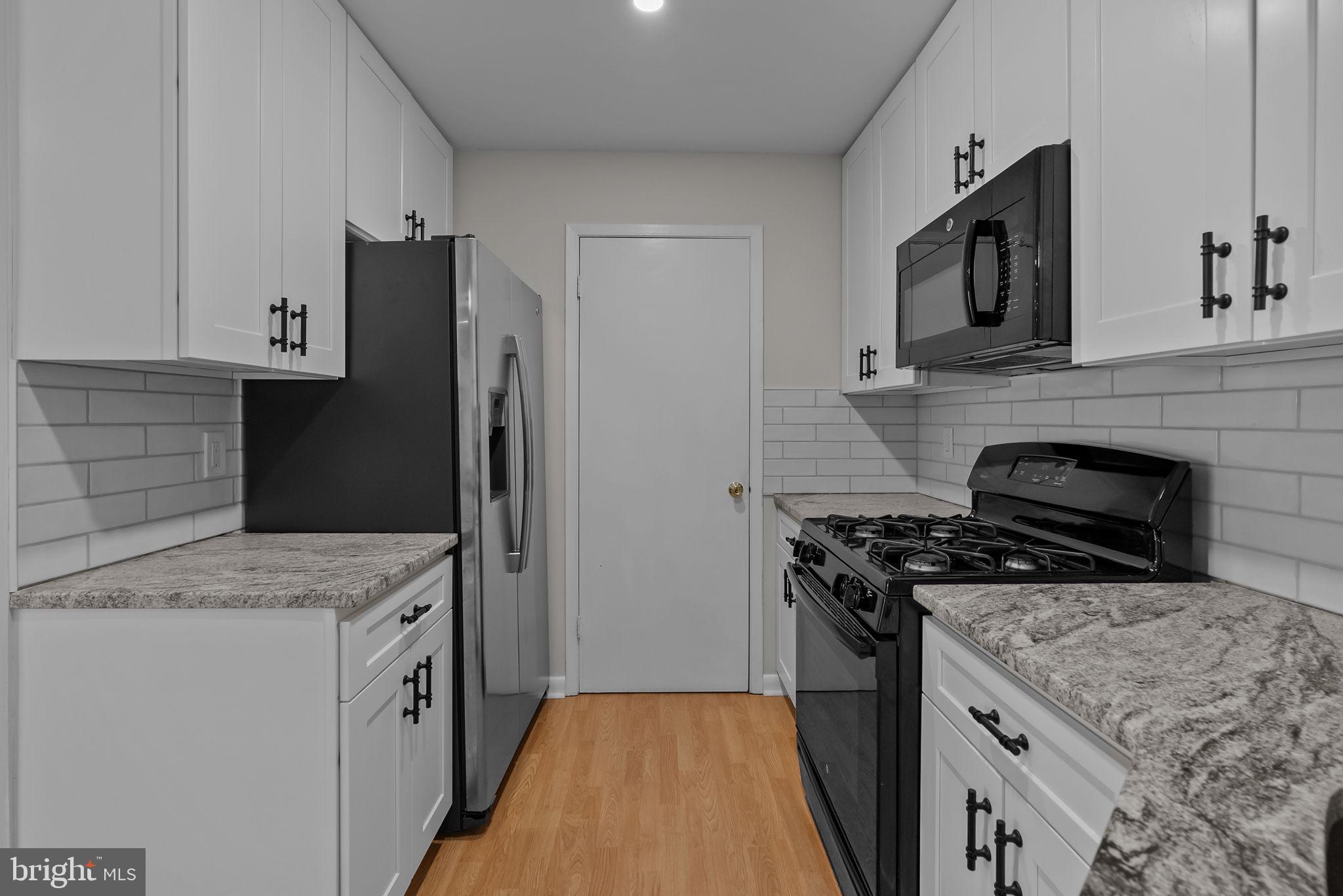 WOOD HOLLOW - Residential