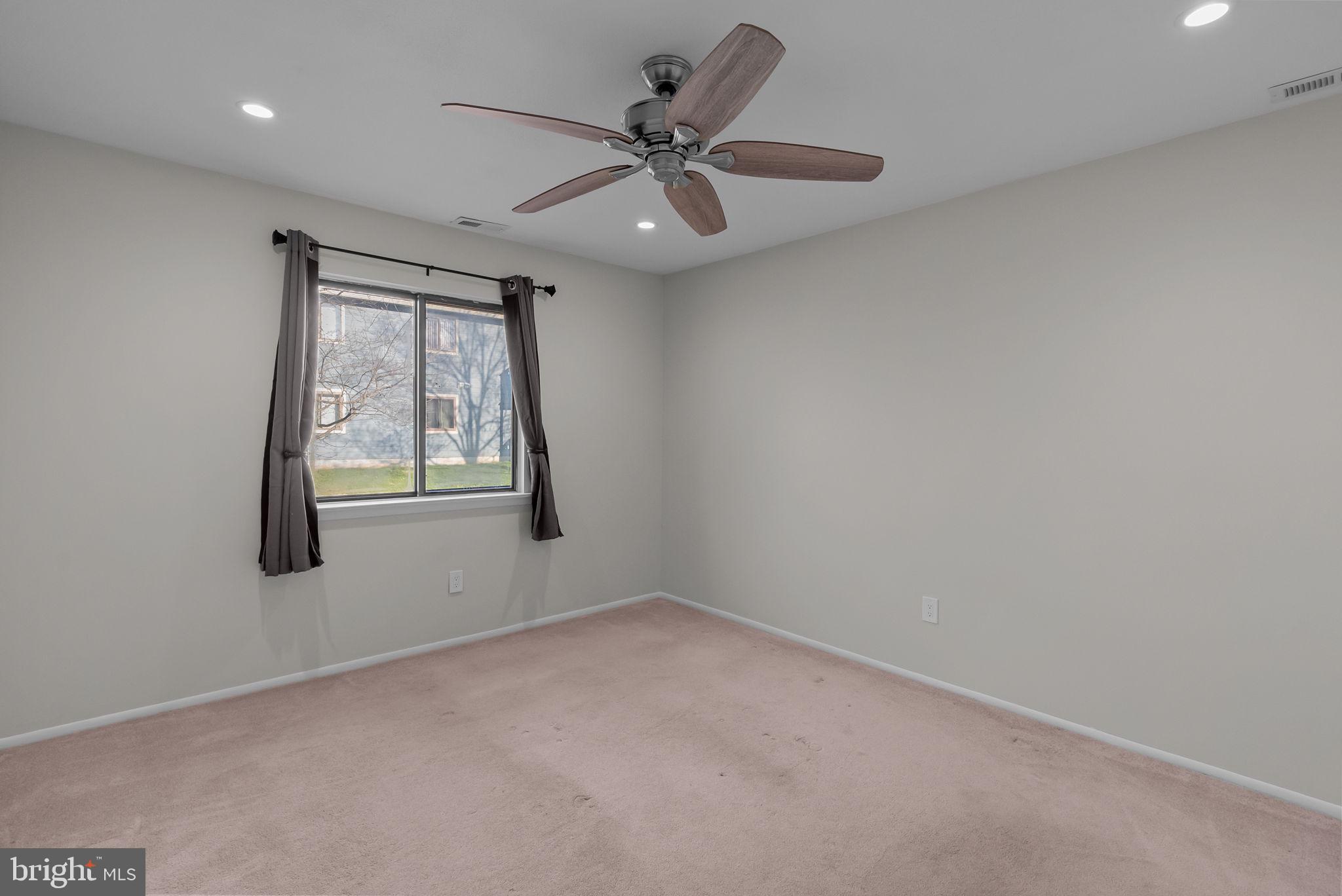 WOOD HOLLOW - Residential