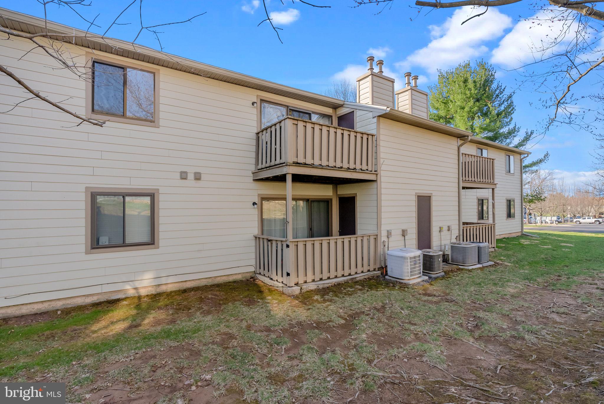 WOOD HOLLOW - Residential