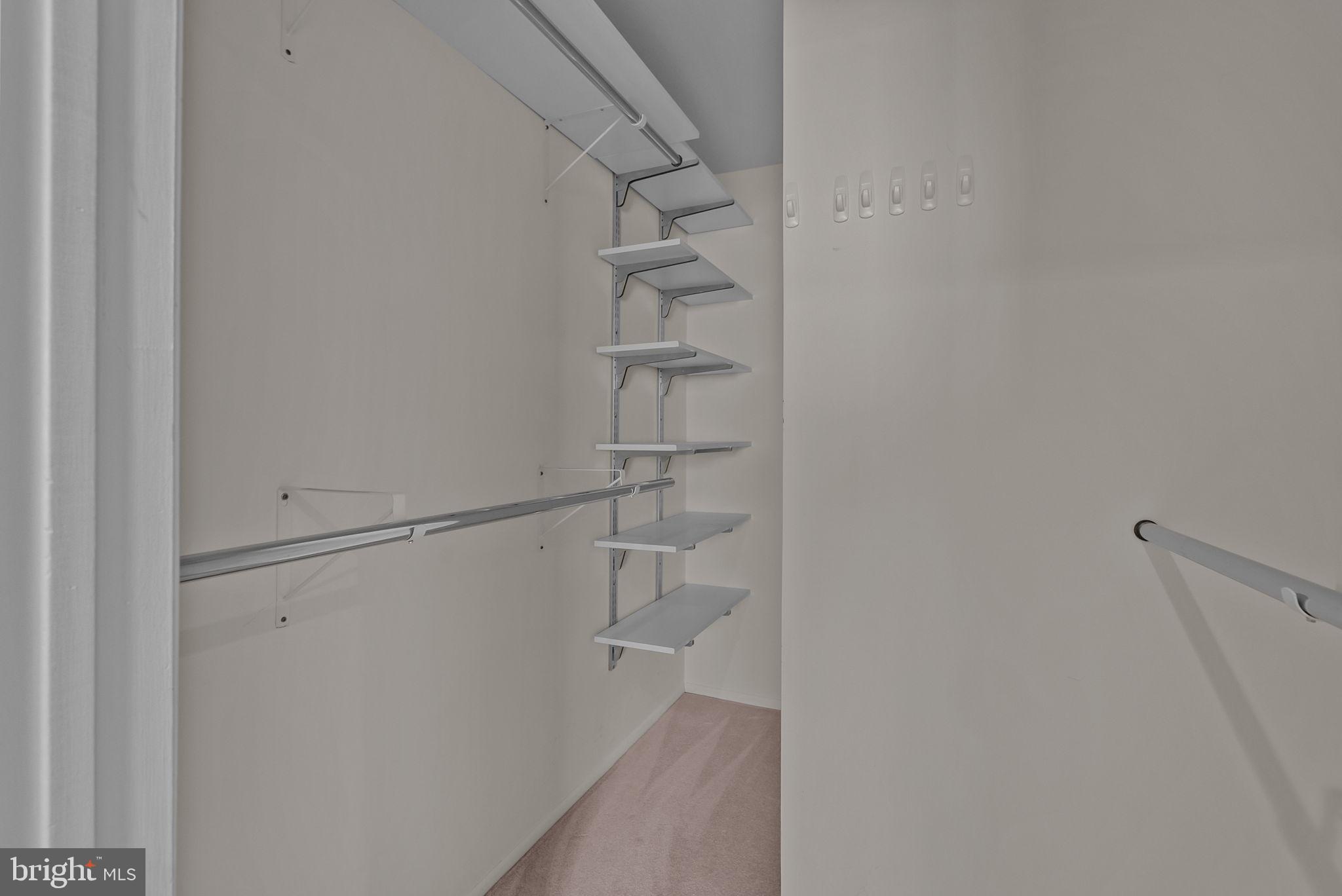 WOOD HOLLOW - Residential