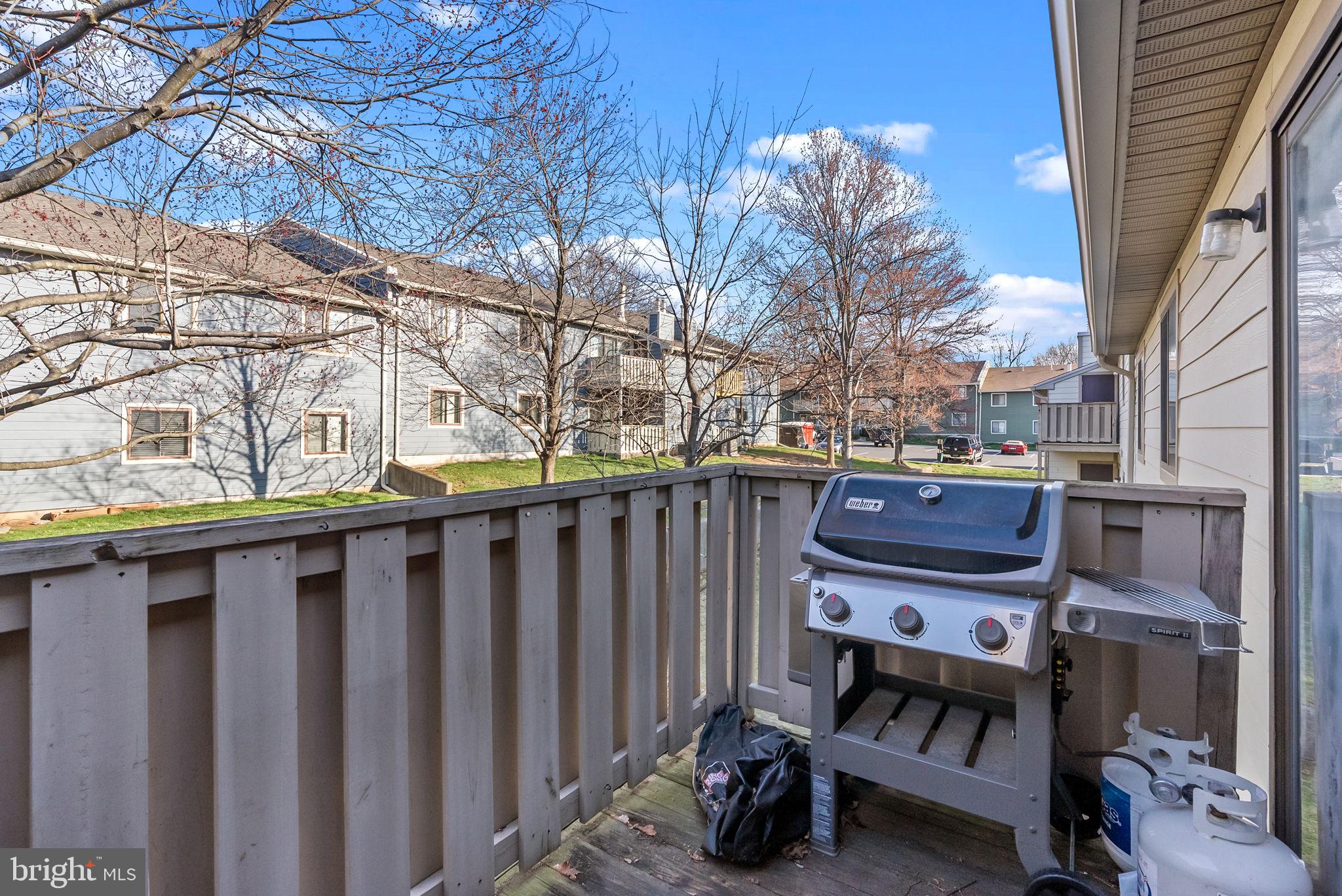 WOOD HOLLOW - Residential