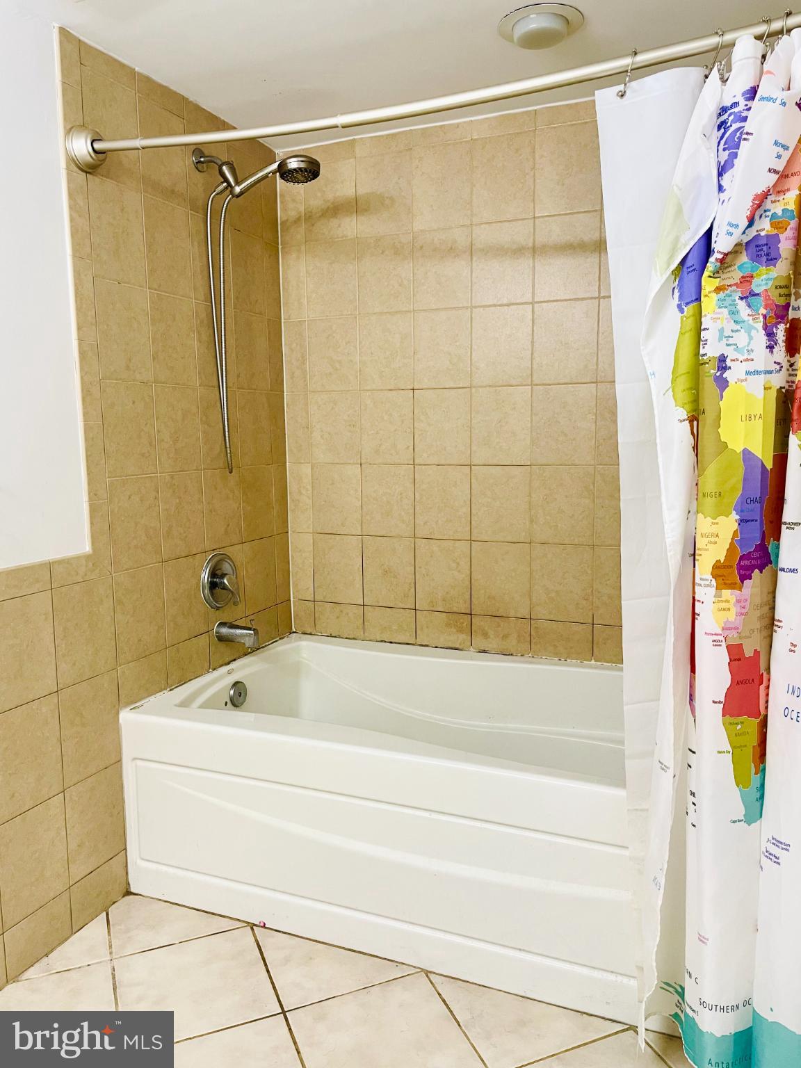 POHICK ESTATES - Residential Lease