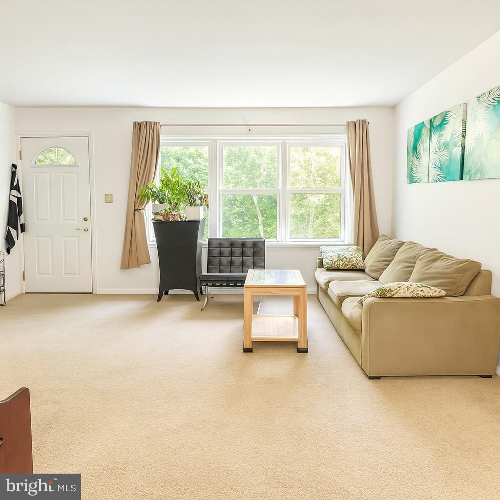 POHICK ESTATES - Residential Lease