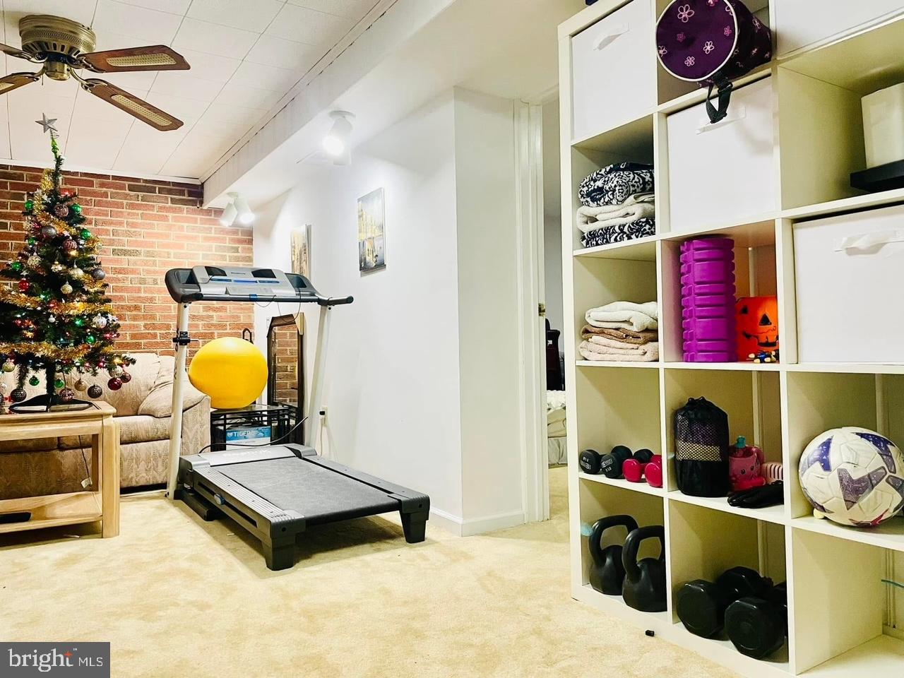 POHICK ESTATES - Residential Lease