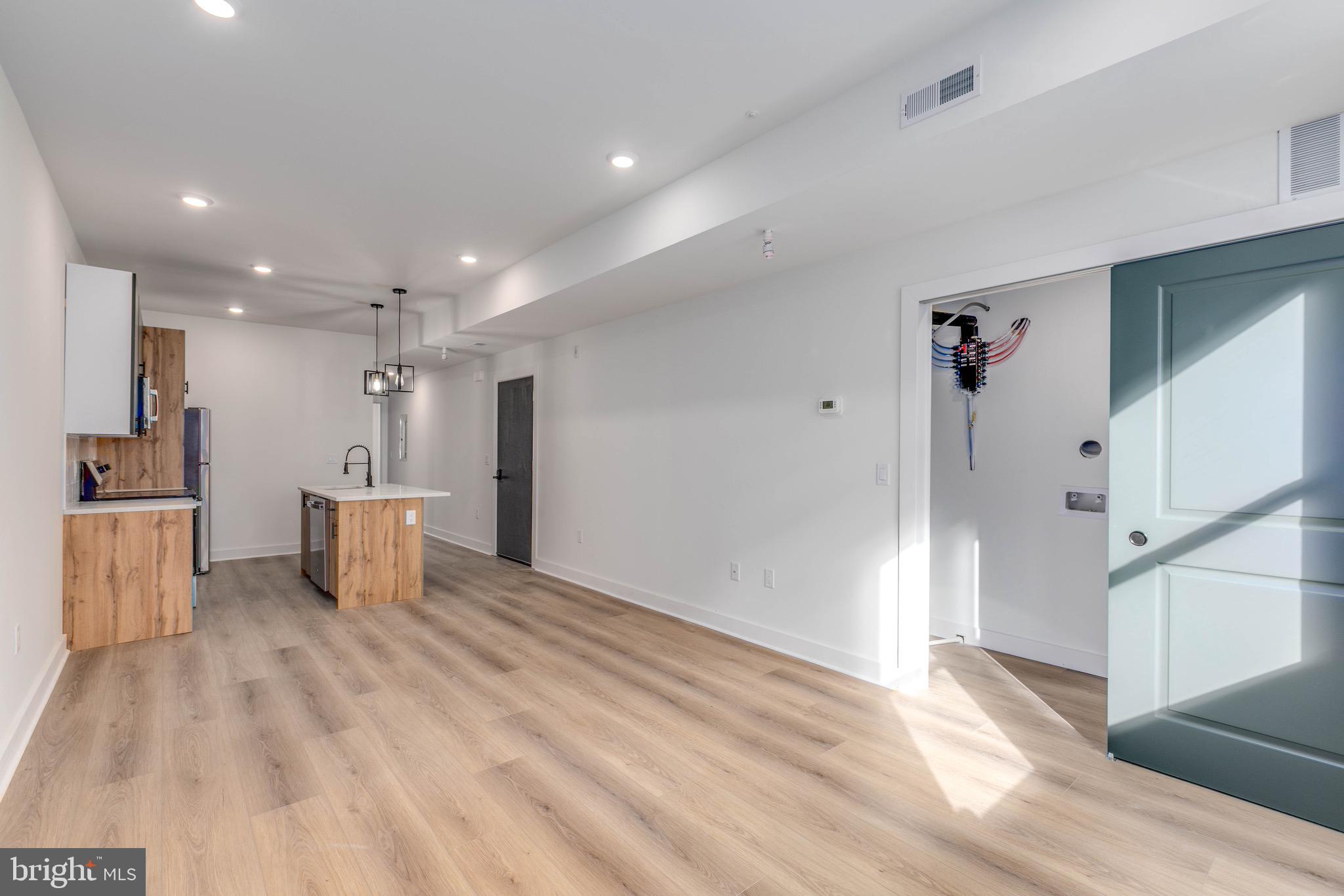 NORRIS SQUARE - Residential Lease