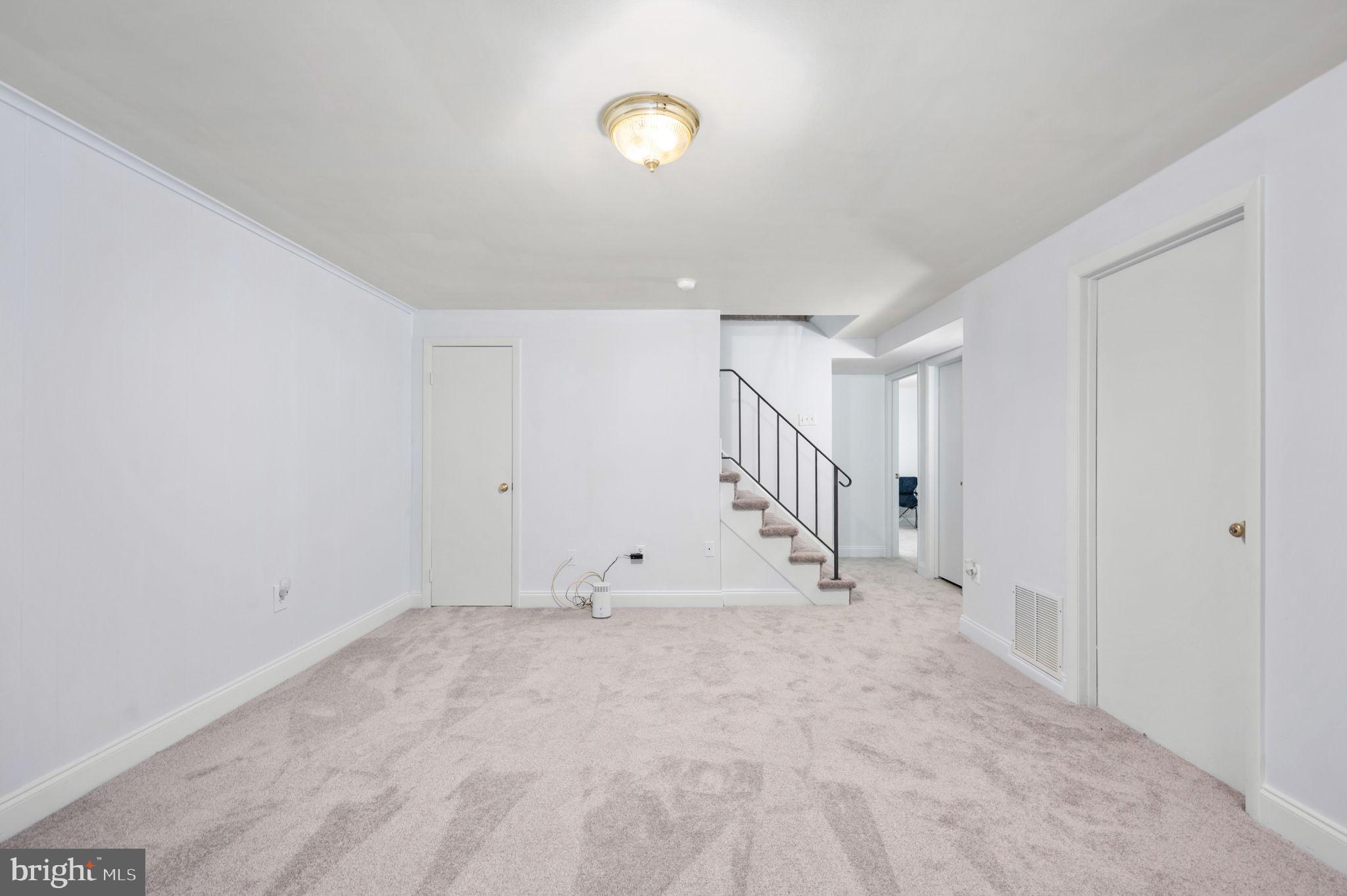 DALE CITY - Residential