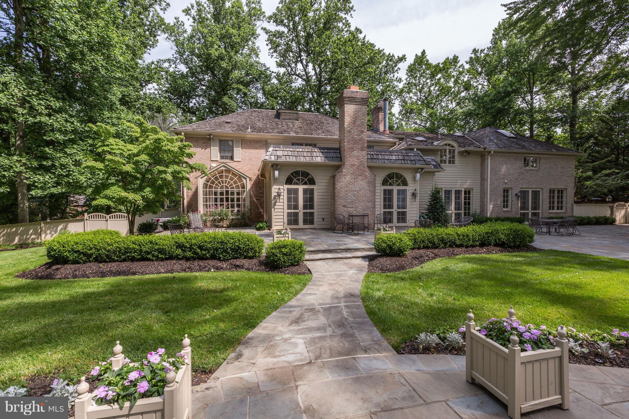 POTOMAC OUTSIDE - Residential