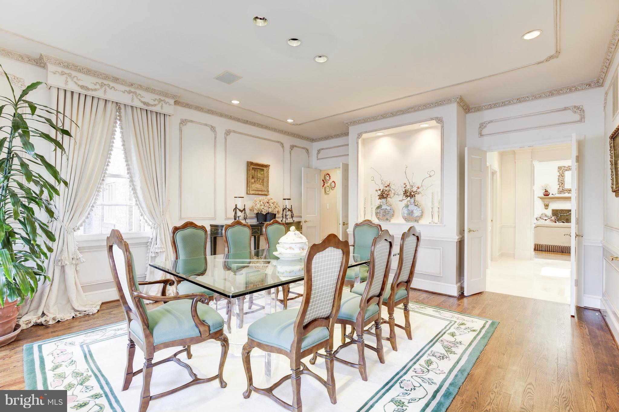 POTOMAC OUTSIDE - Residential