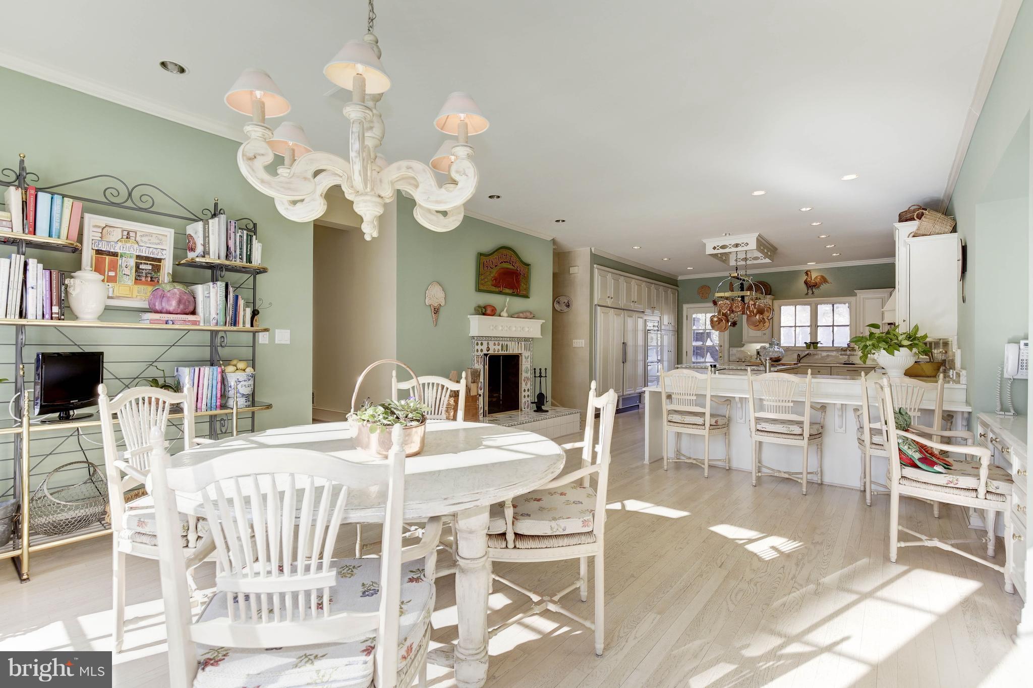 POTOMAC OUTSIDE - Residential