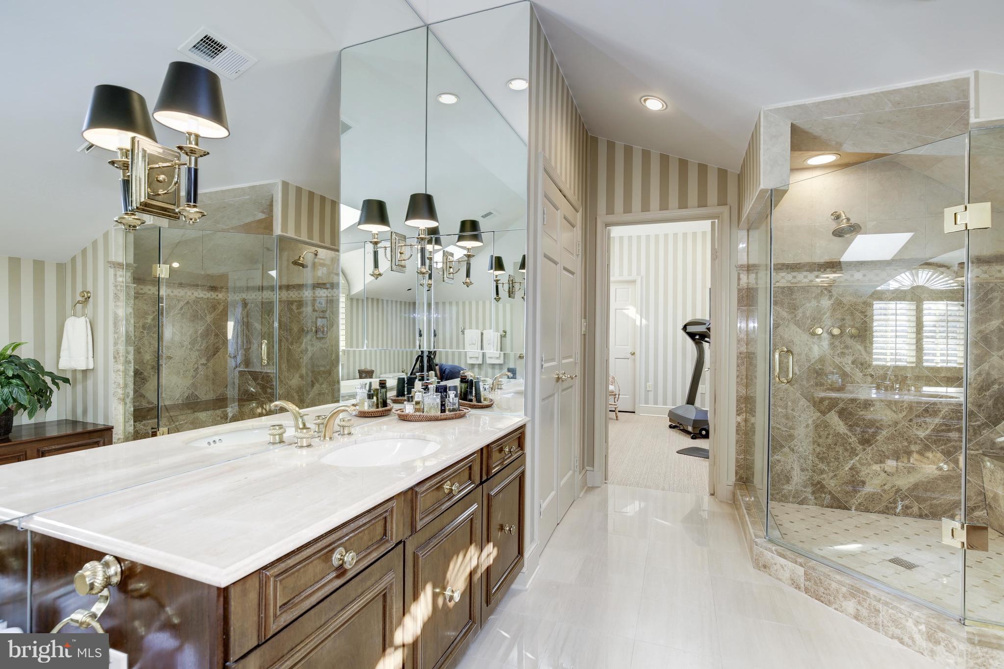 POTOMAC OUTSIDE - Residential