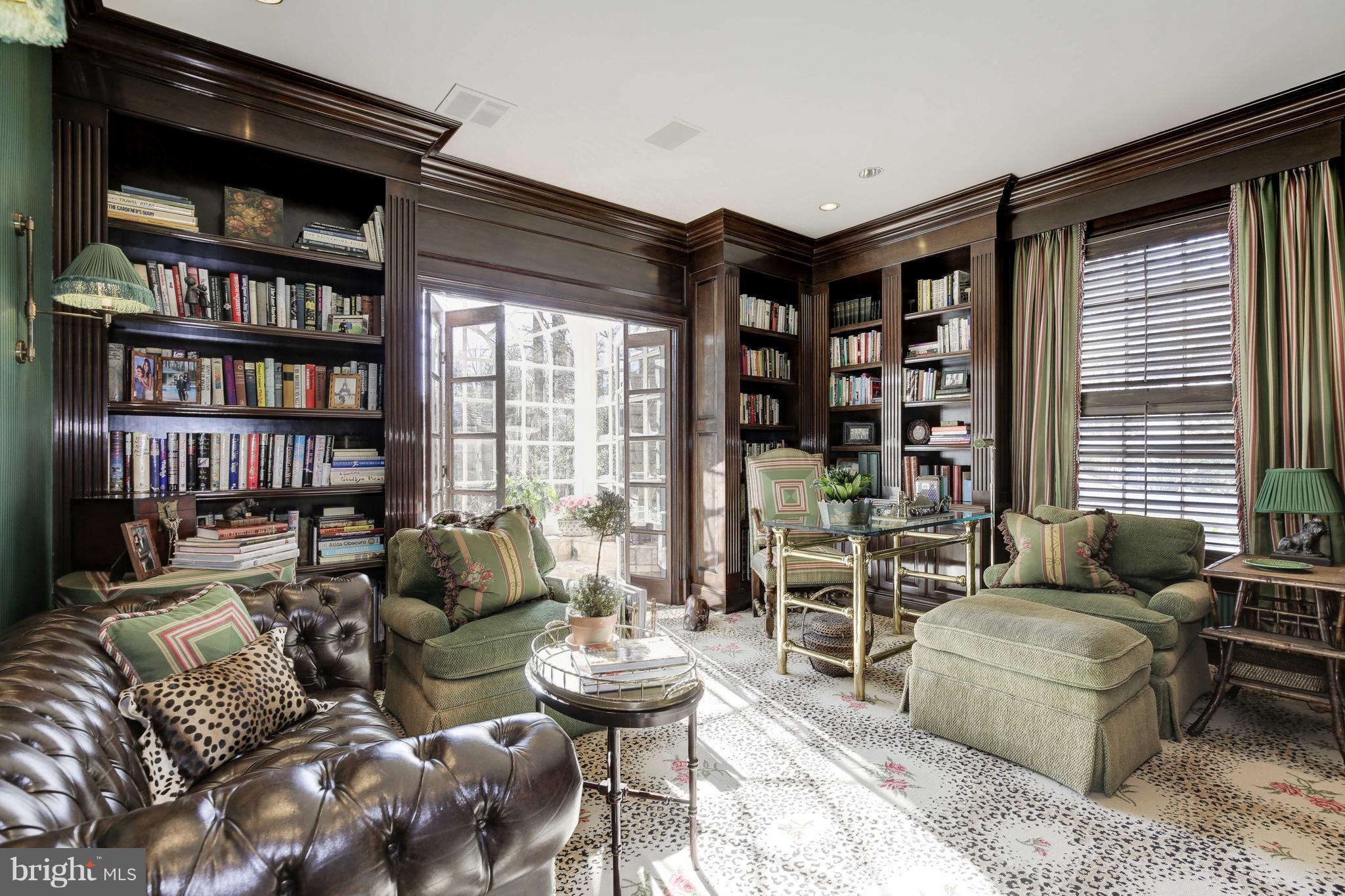 POTOMAC OUTSIDE - Residential