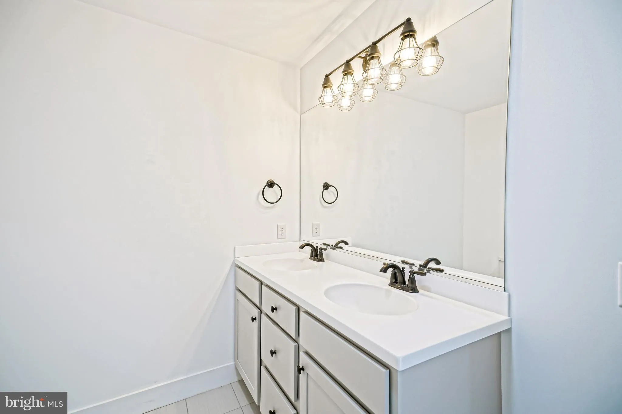 Lewes, Delaware 19958, United States, 4 Bedrooms Bedrooms, ,4 BathroomsBathrooms,Residential,Active,99733