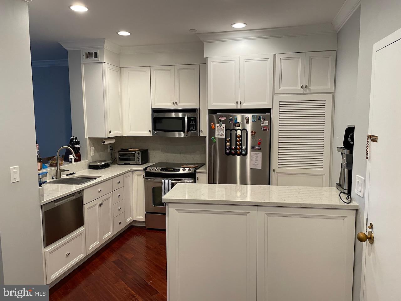 1805 CRYSTAL DRIVE 1104S