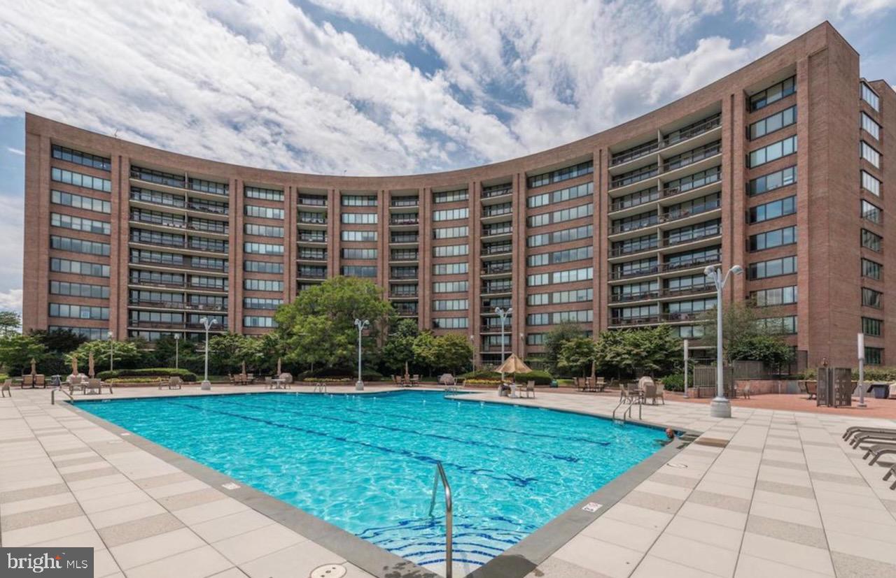 1805 CRYSTAL DRIVE 1104S