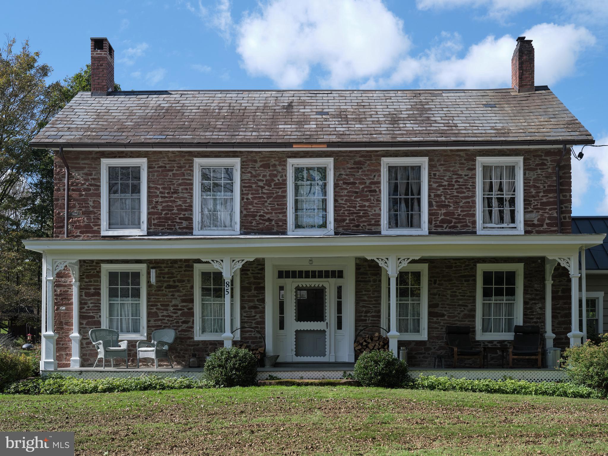 ROLLING HILLS - Residential