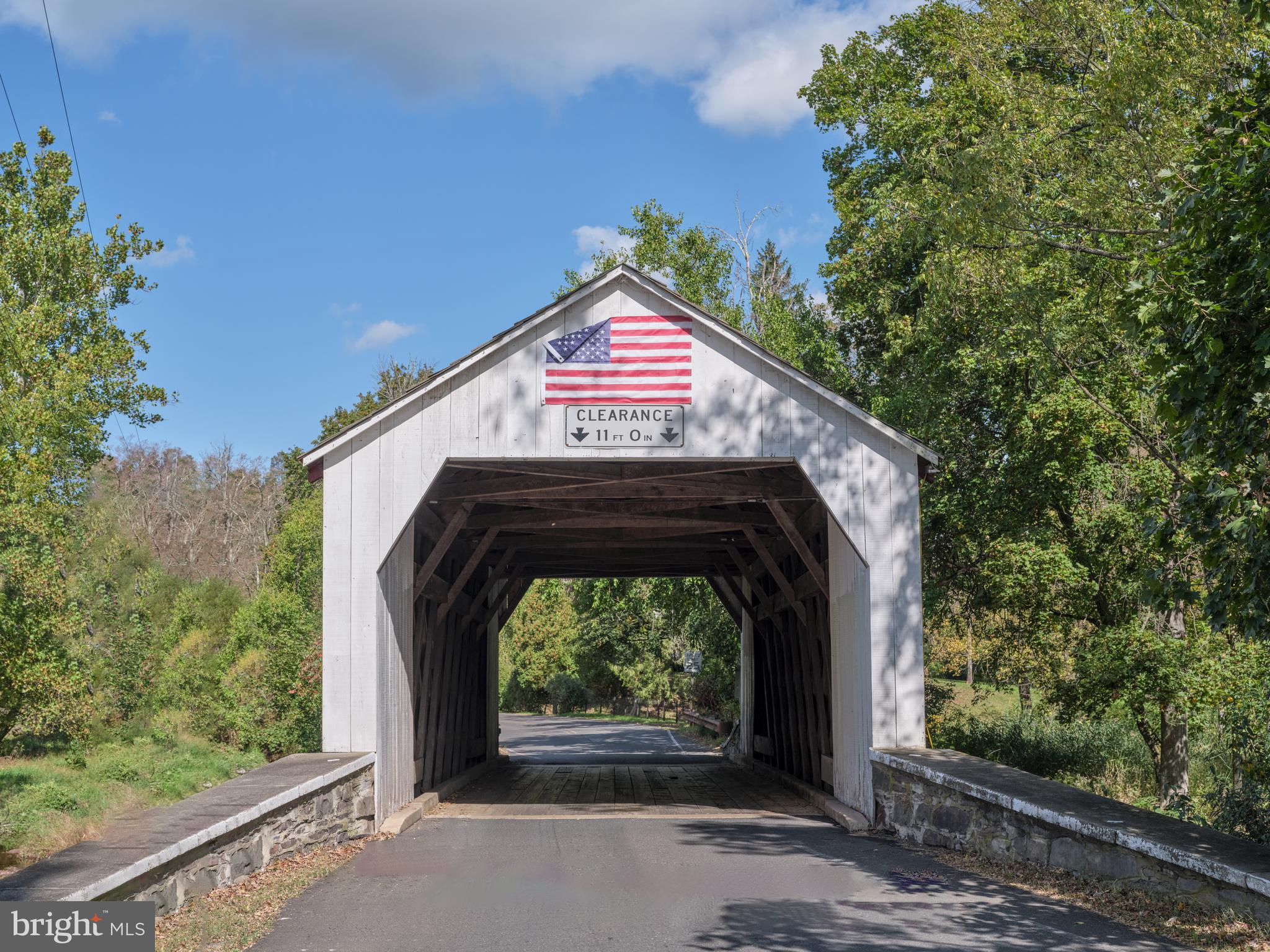 ROLLING HILLS - Residential