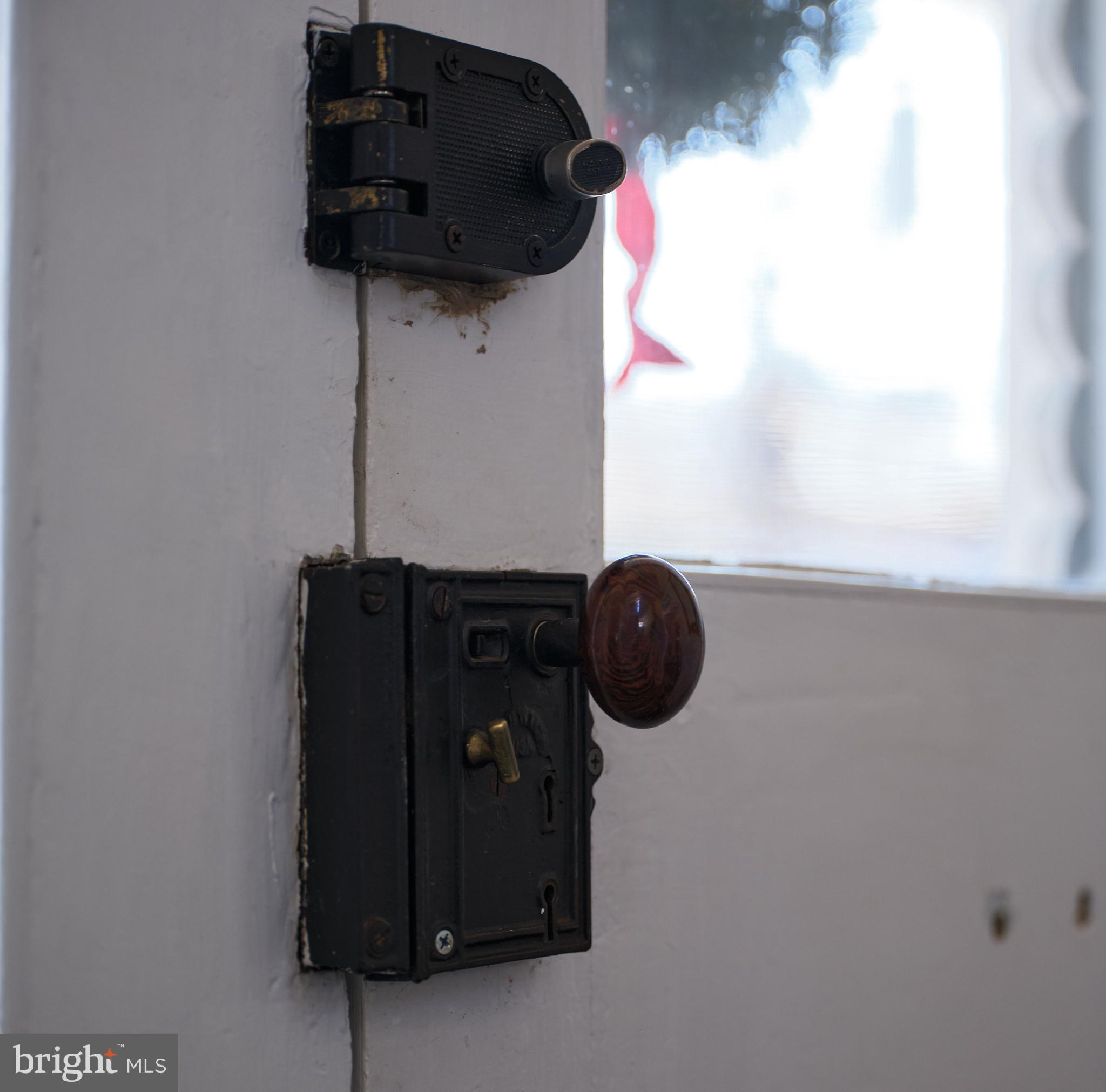 ROLLING HILLS - Residential