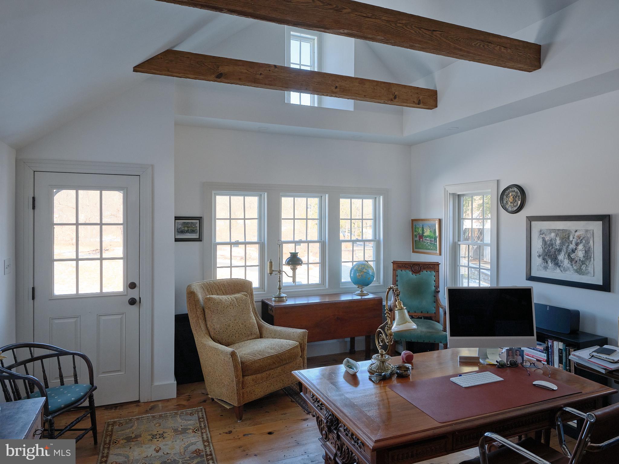 ROLLING HILLS - Residential