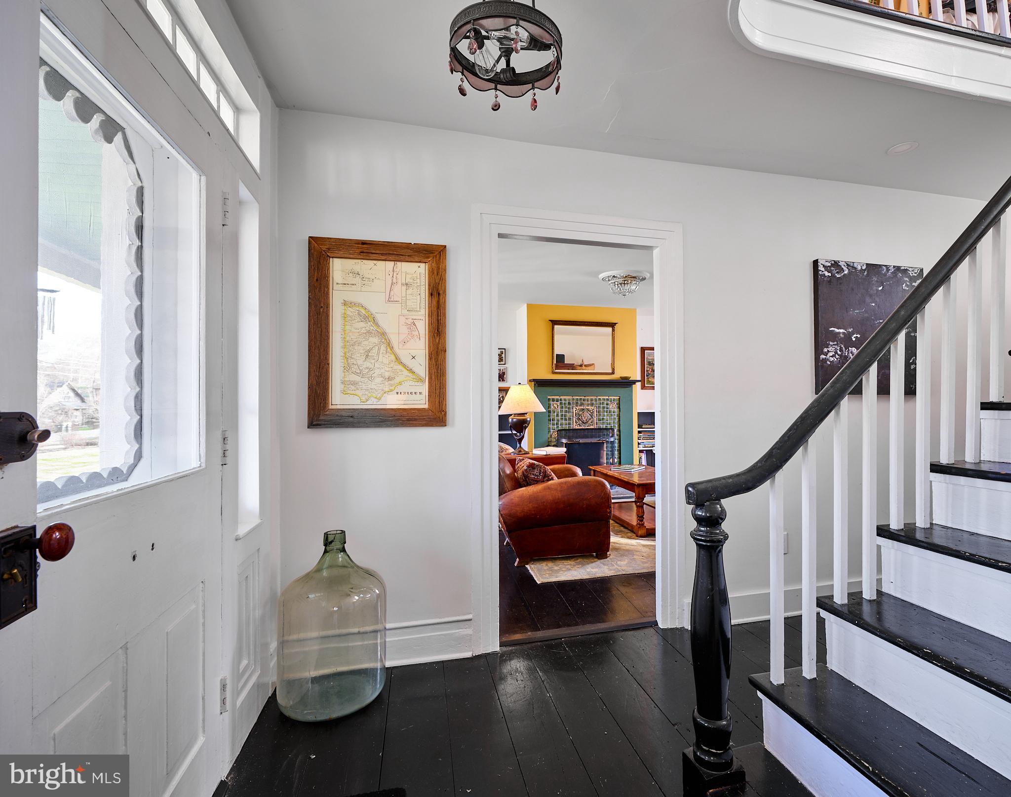 ROLLING HILLS - Residential