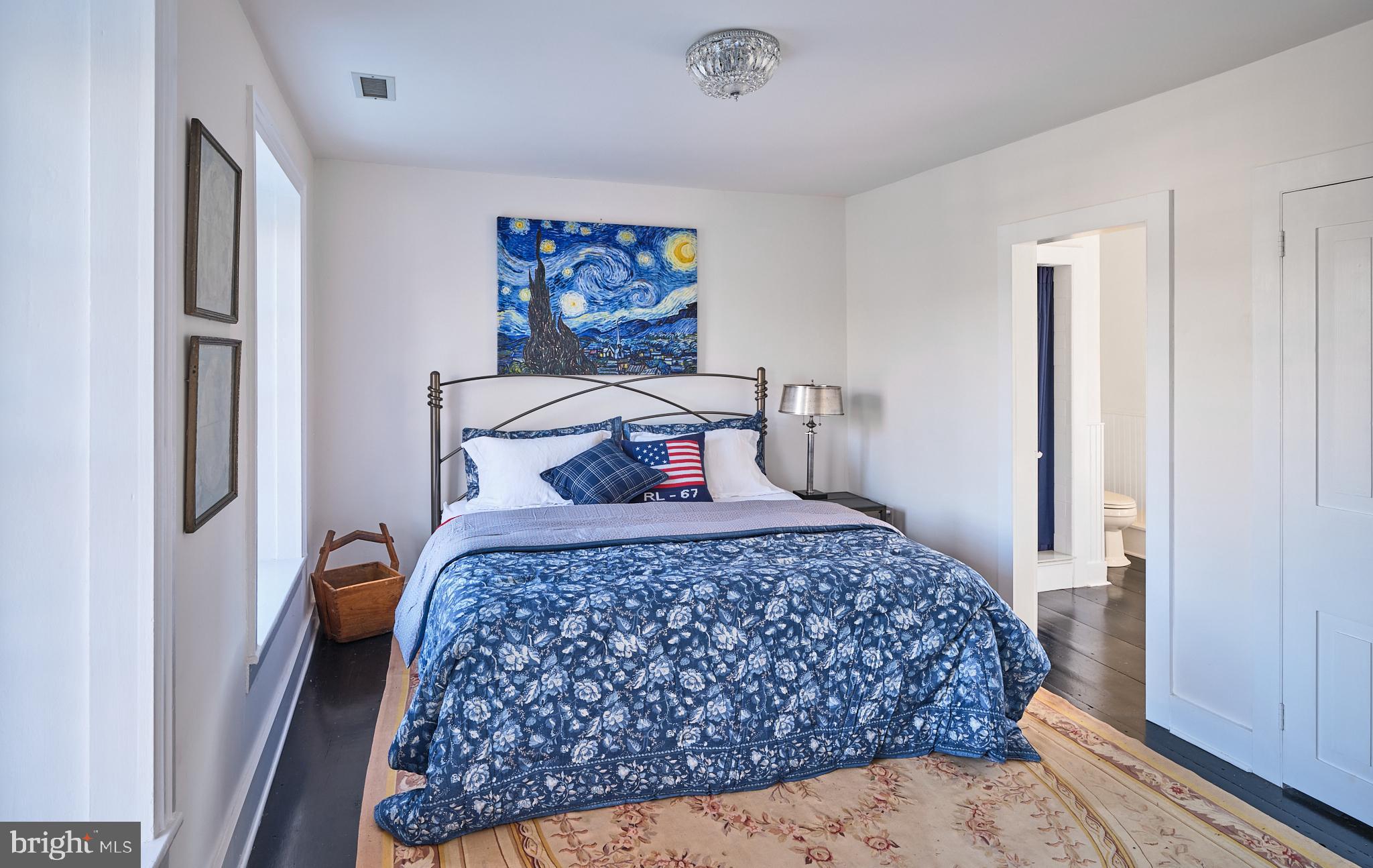 ROLLING HILLS - Residential