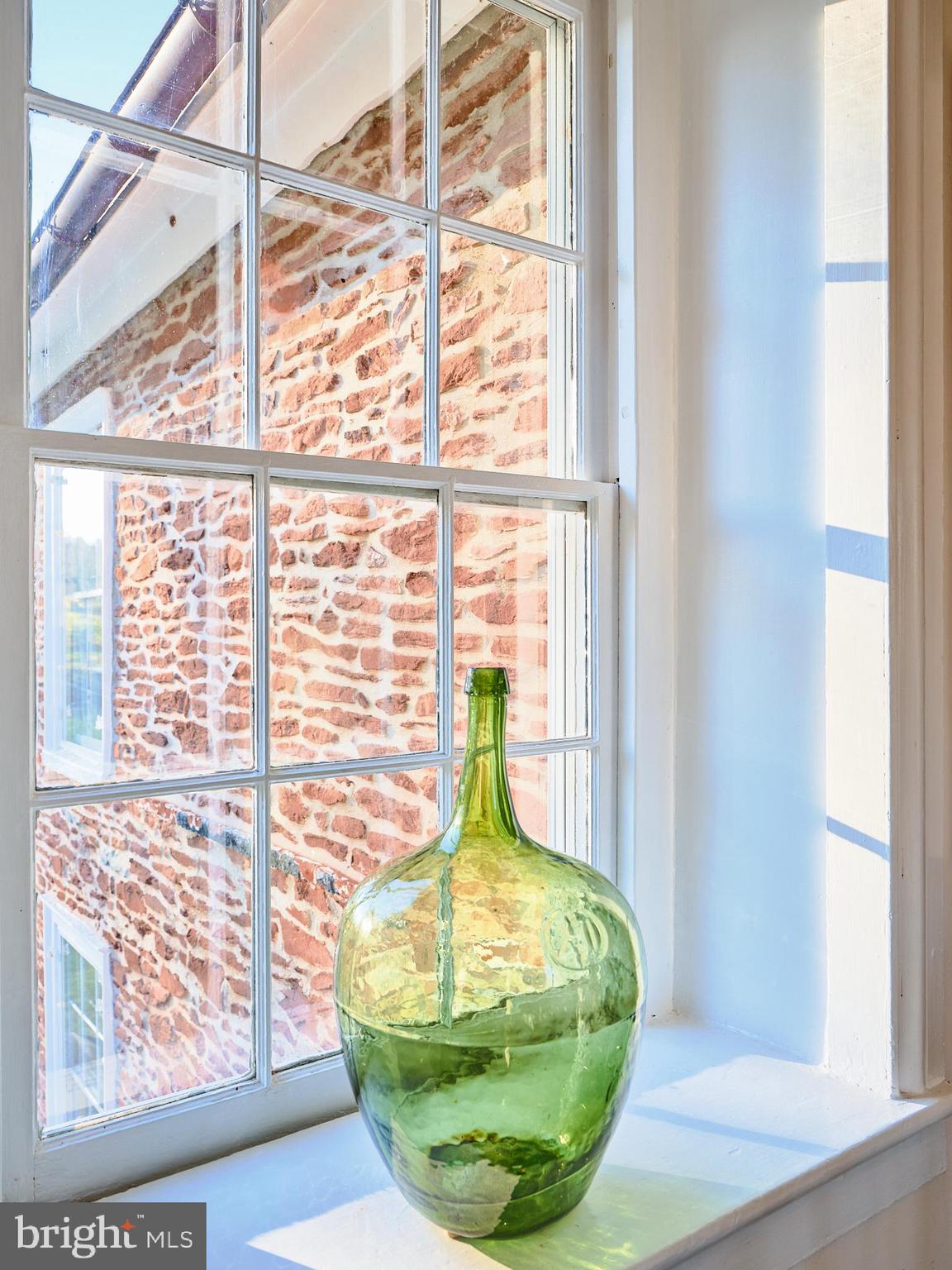 ROLLING HILLS - Residential