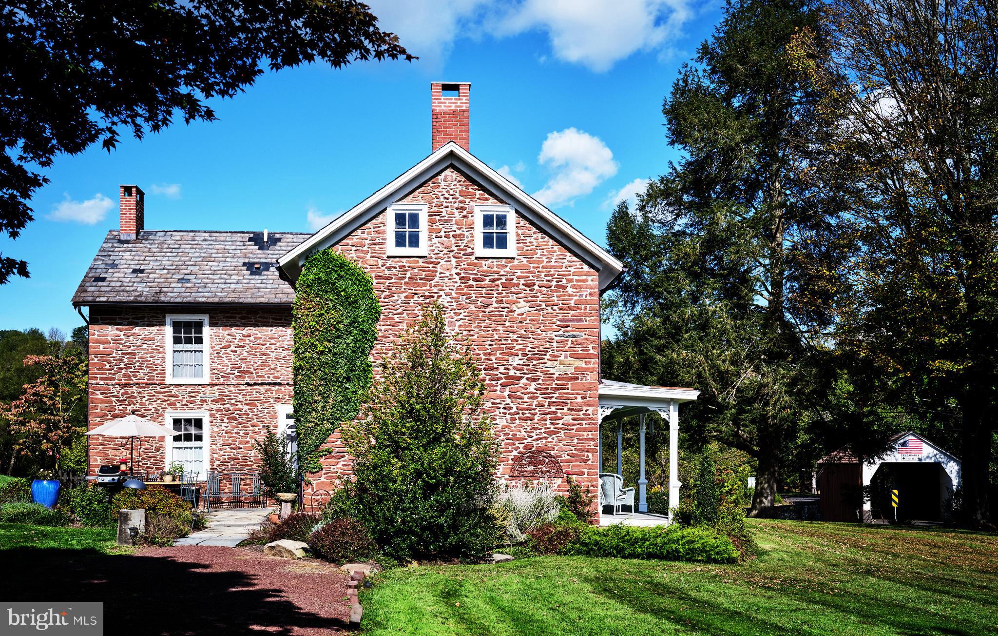 ROLLING HILLS - Residential
