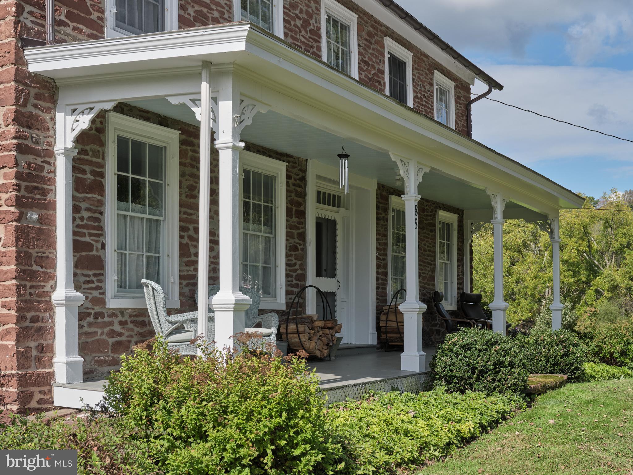 ROLLING HILLS - Residential