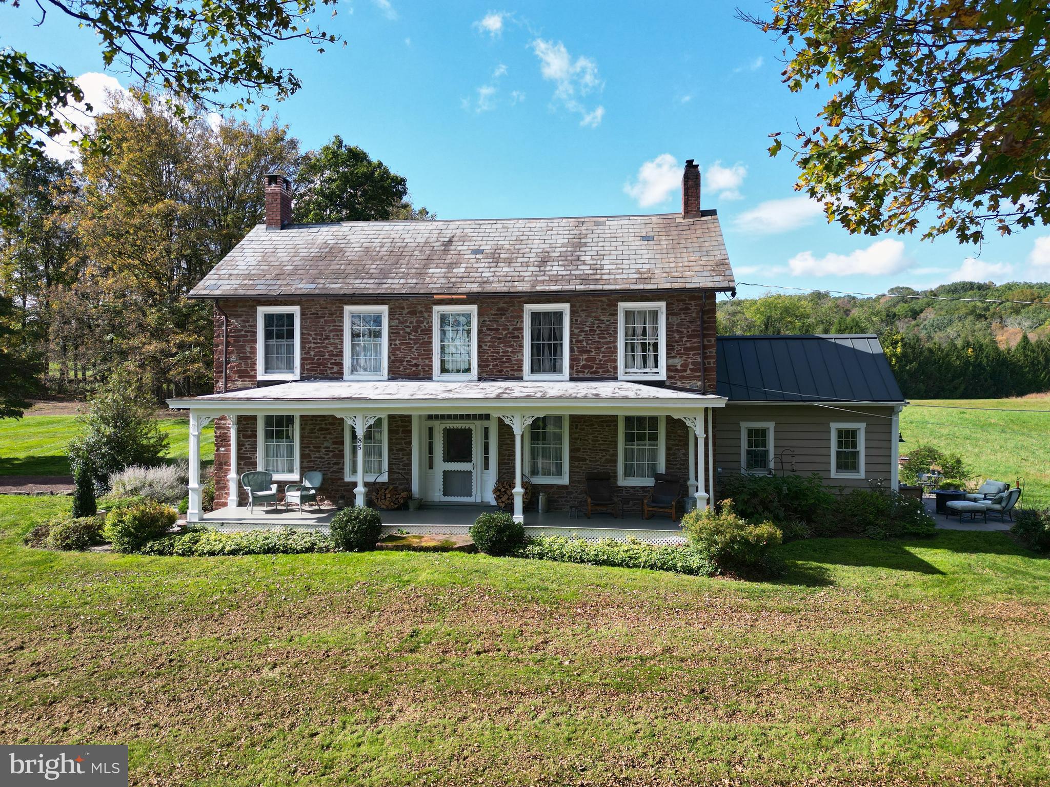 ROLLING HILLS - Residential