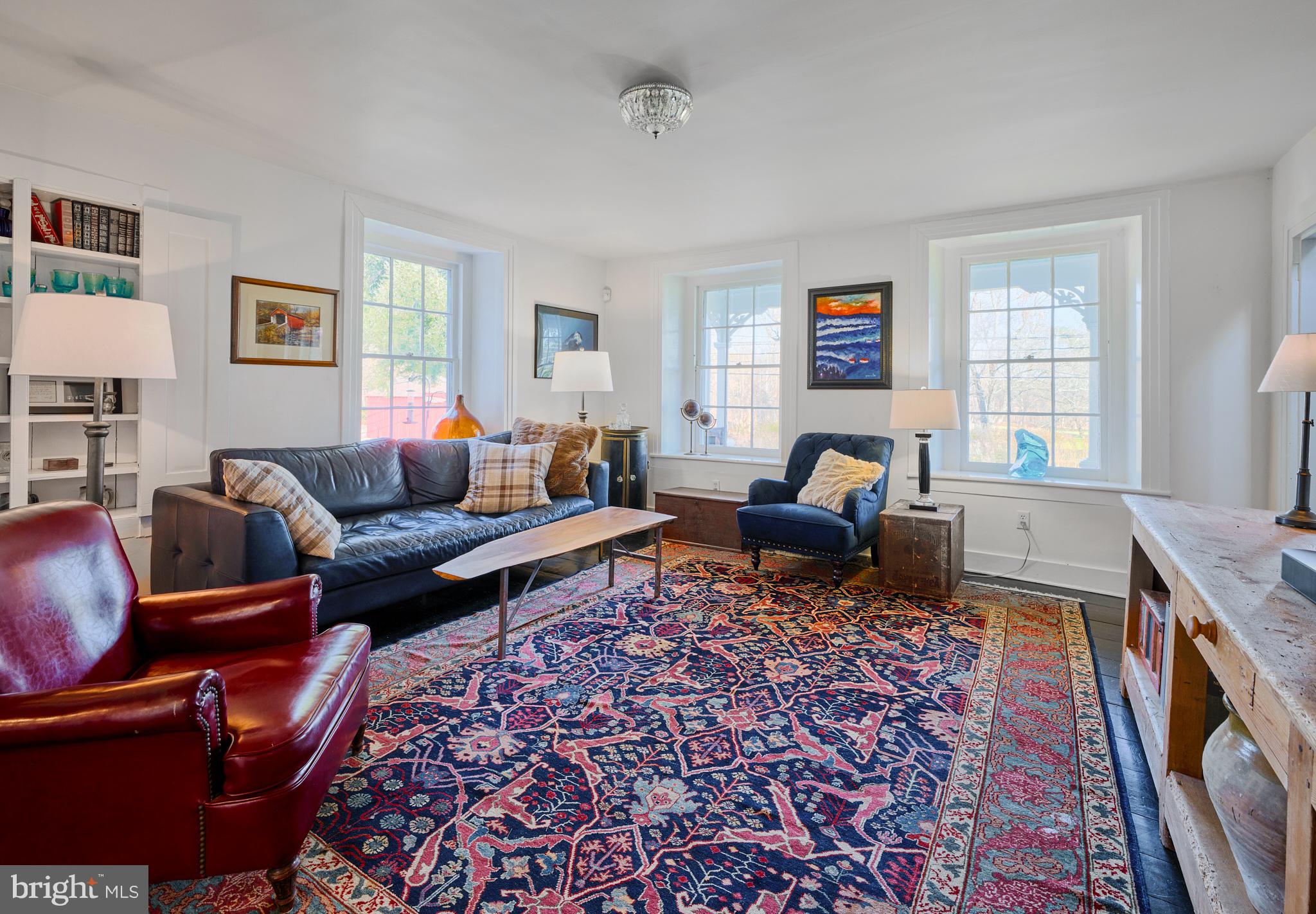 ROLLING HILLS - Residential