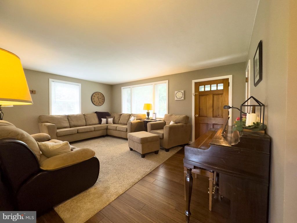 Photo of 333 E Sunhill Road, Manheim, PA 17545 (MLS # PALA2057780)