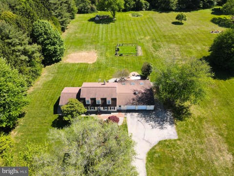 Homes For Sale - 158 Hilton Road<br/> COCHRANVILLE, PA 19330