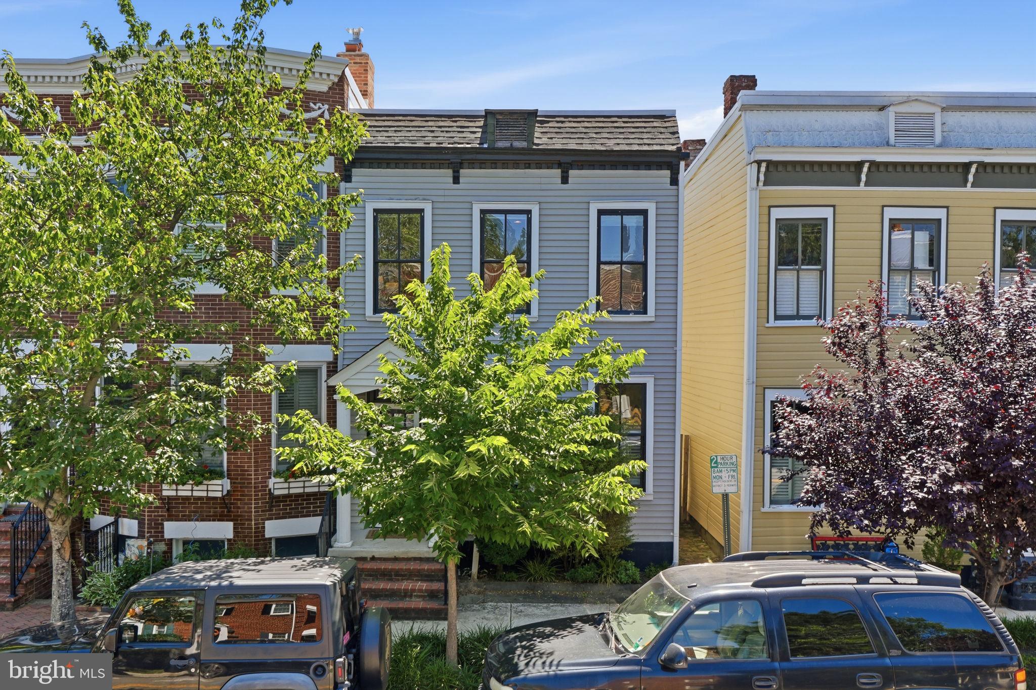 617 N COLUMBUS STREET