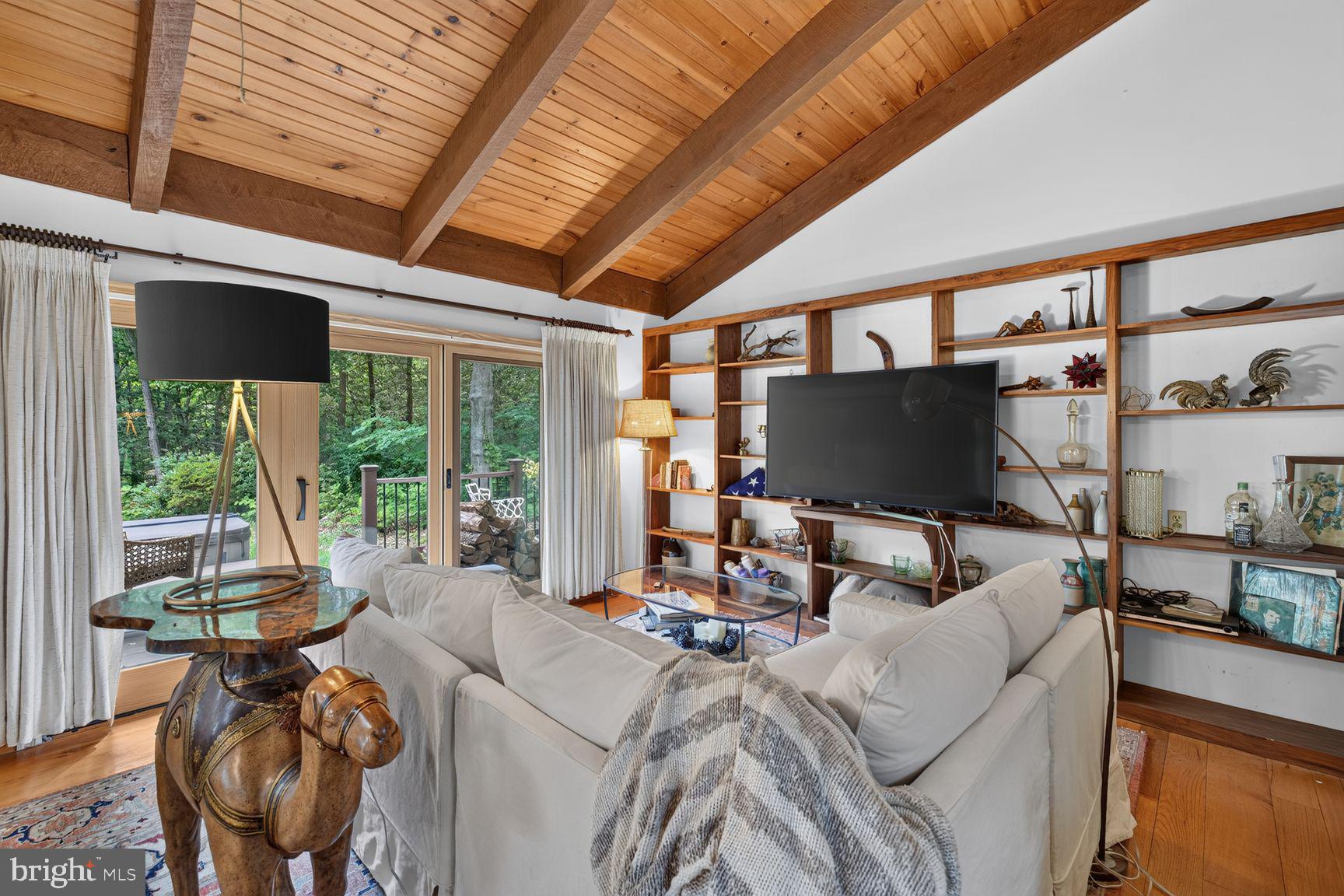 13728 PRYOR ROAD