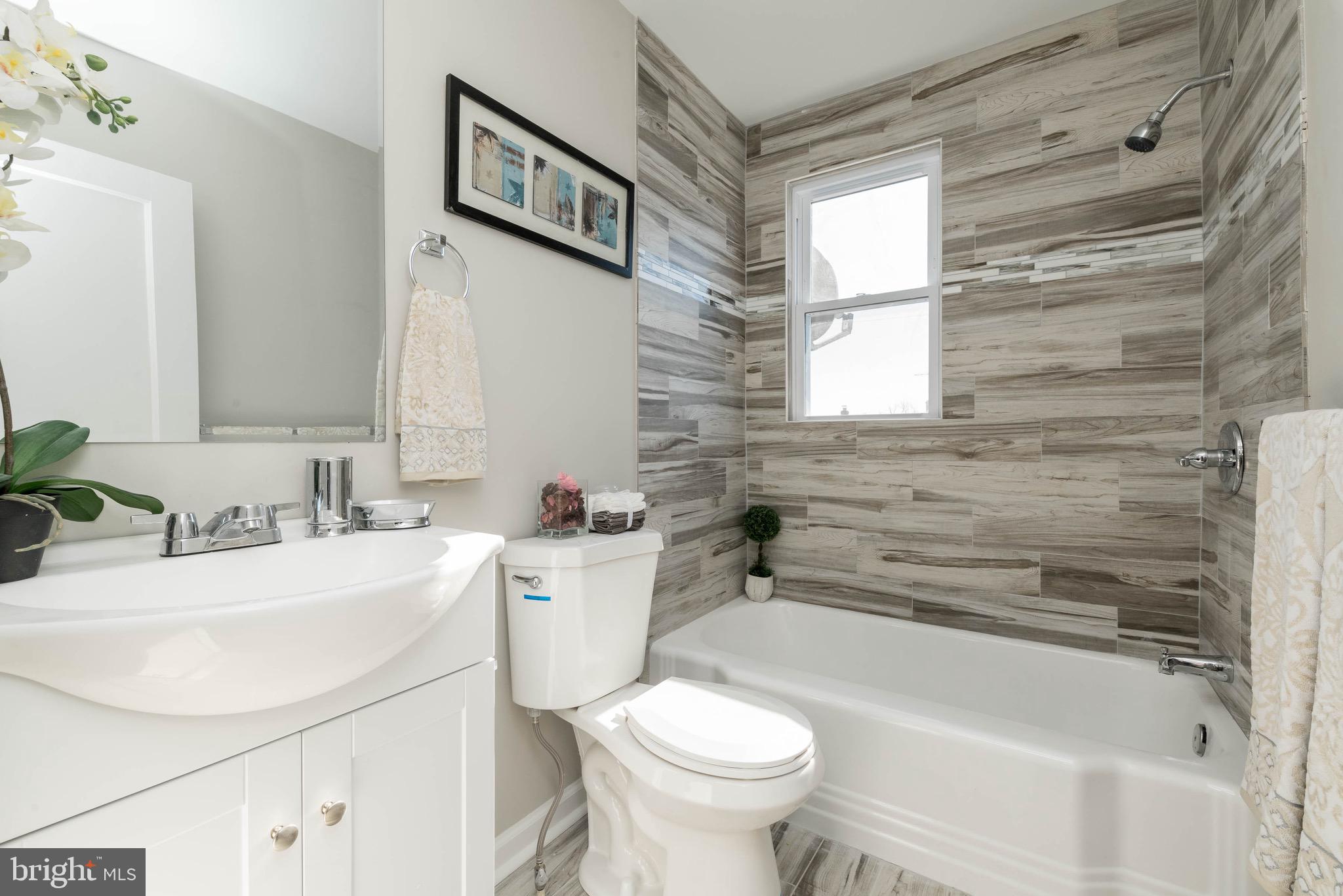 PERRING LOCH - Residential