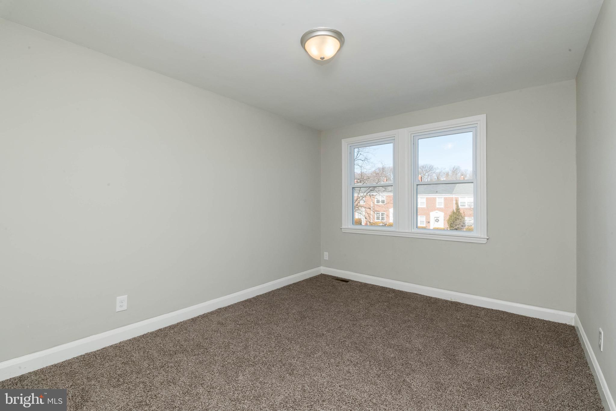 PERRING LOCH - Residential