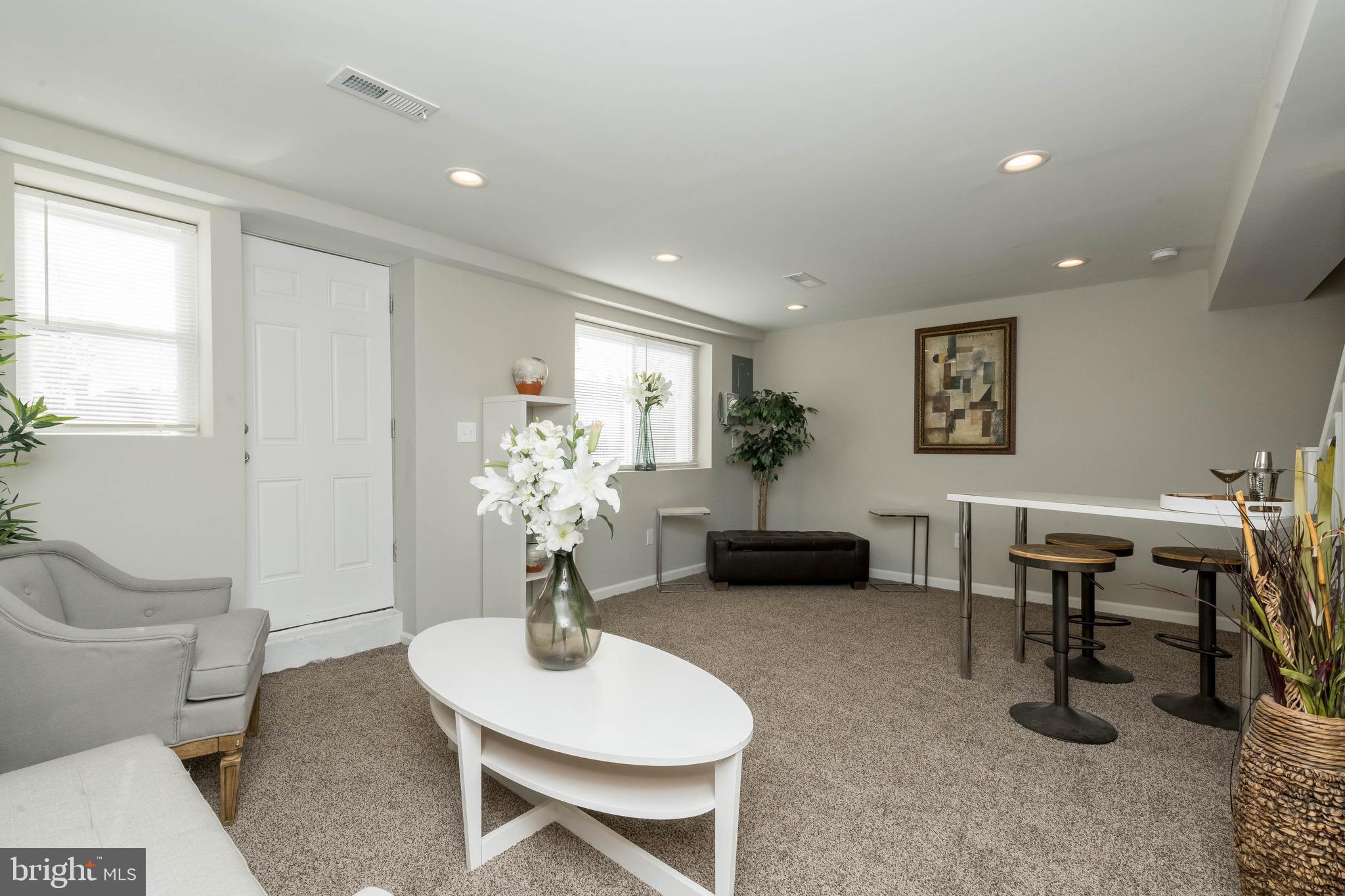 PERRING LOCH - Residential