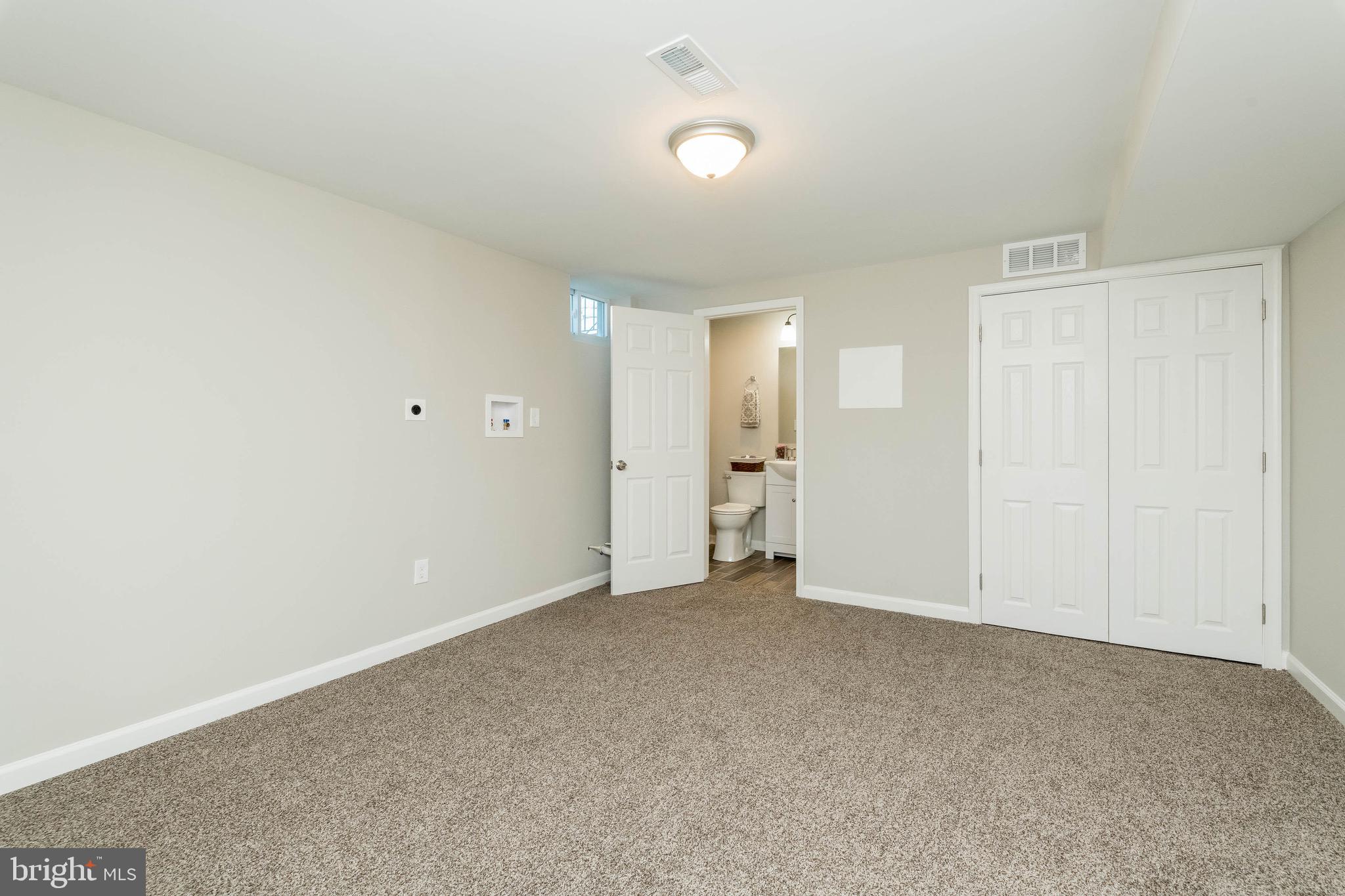 PERRING LOCH - Residential