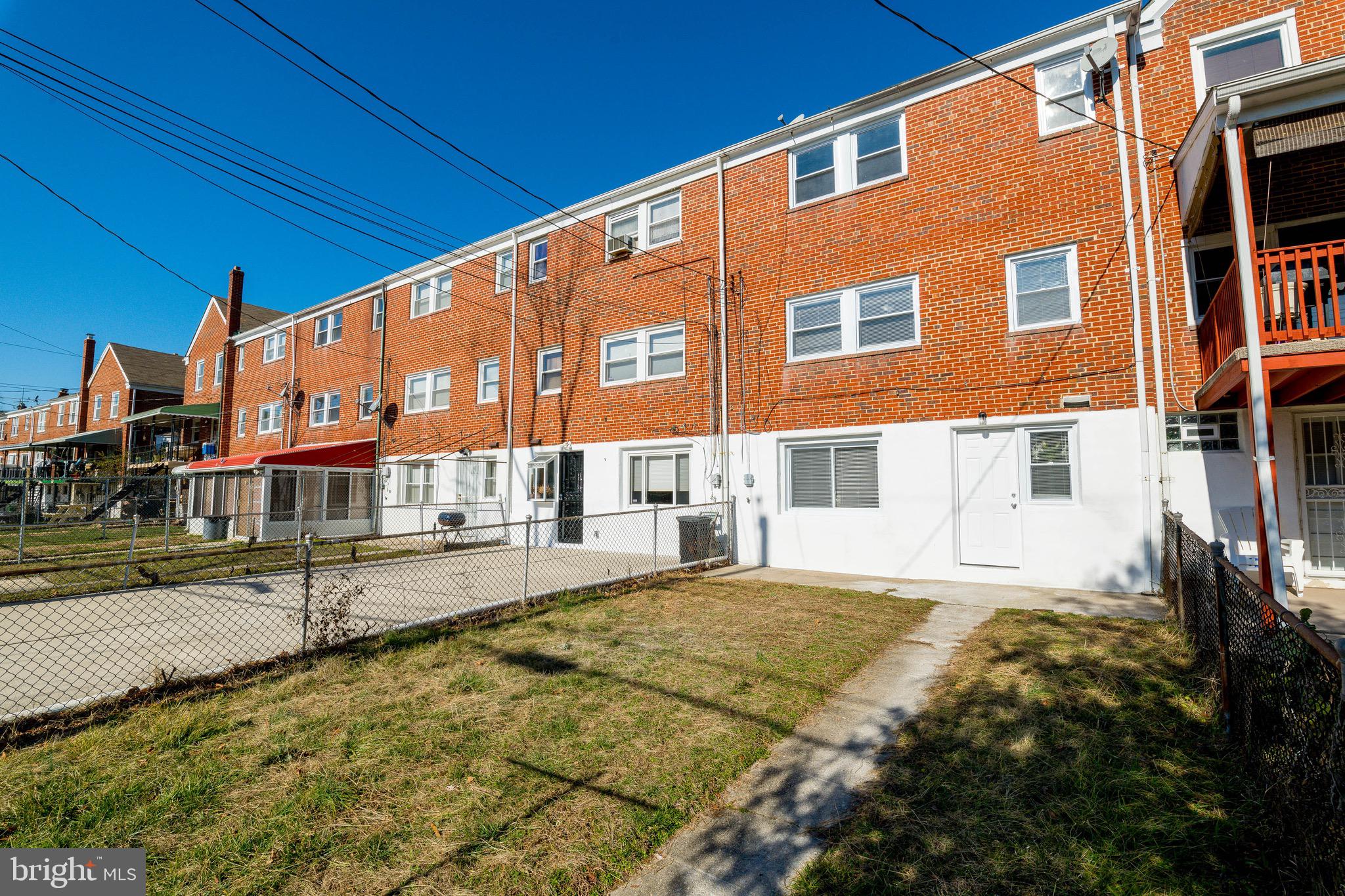 PERRING LOCH - Residential