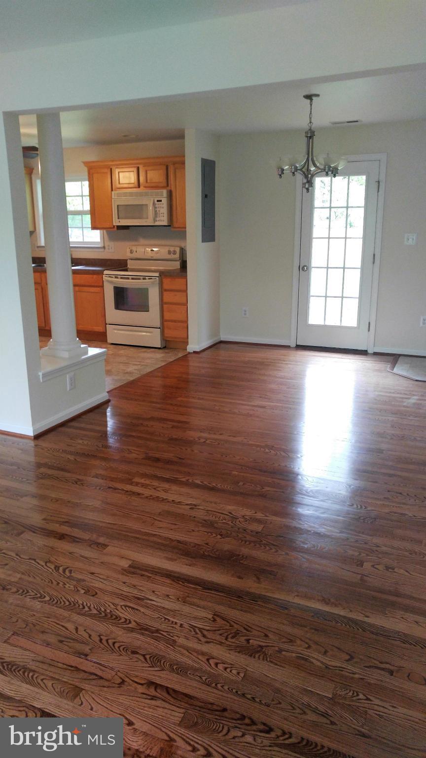 BAREFOOT ACRES - Residential