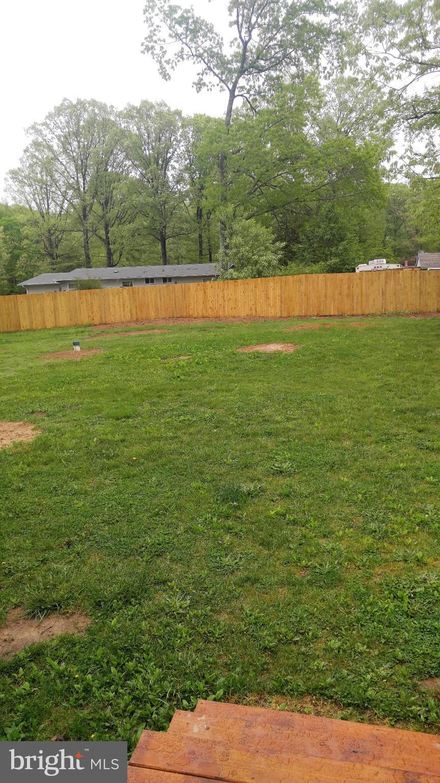 BAREFOOT ACRES - Residential