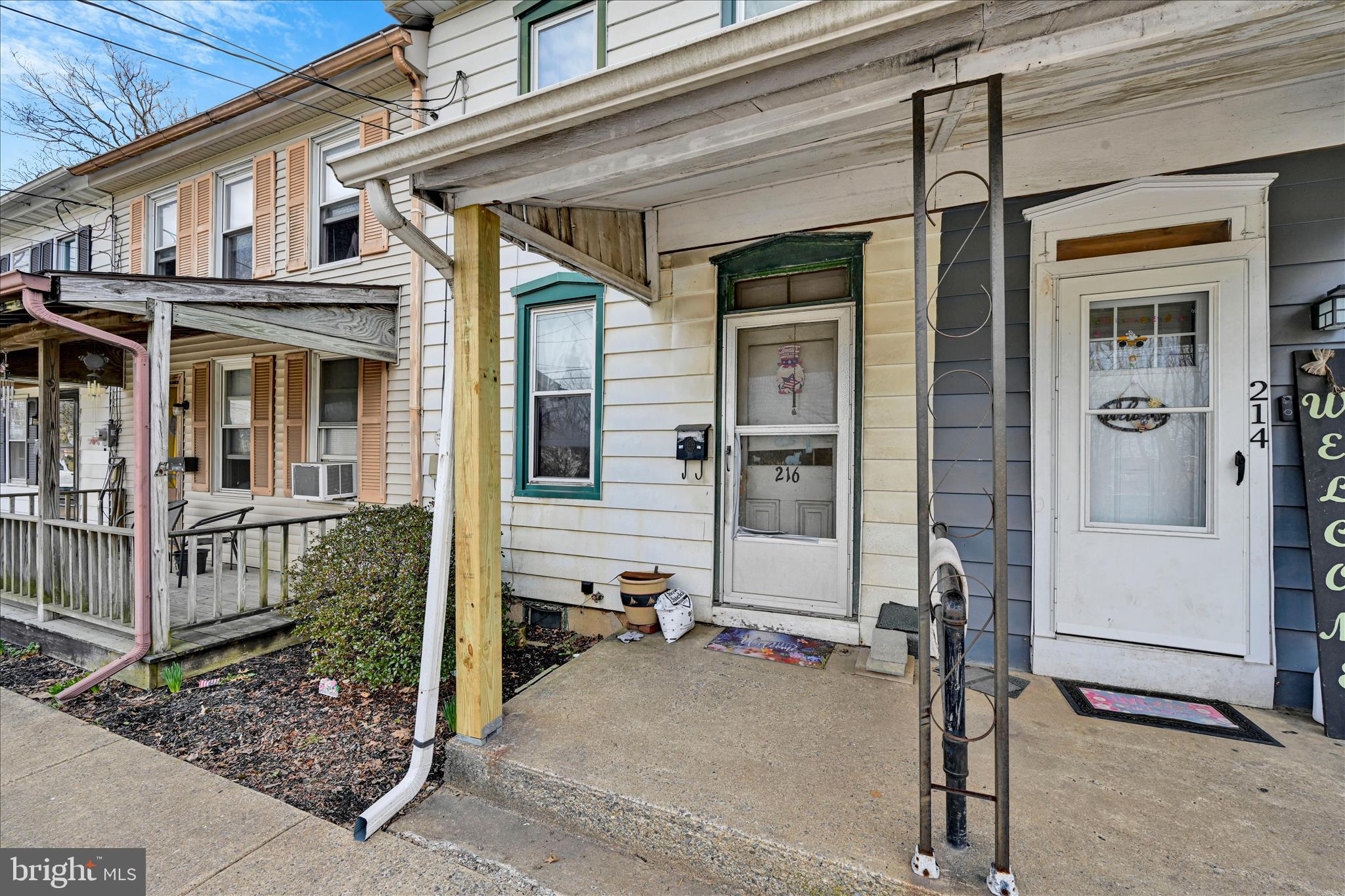 216 E DONEGAL STREET