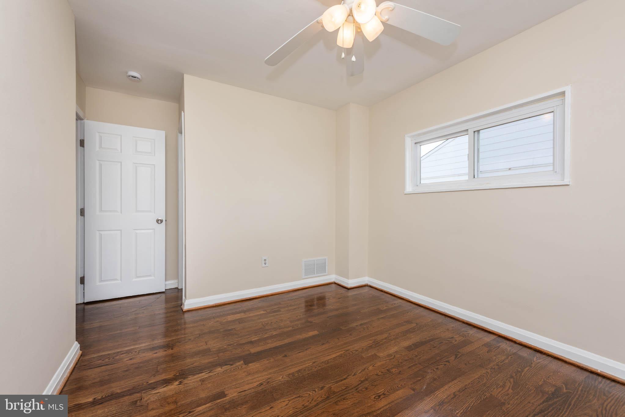 CHARLESMONT - Residential Lease