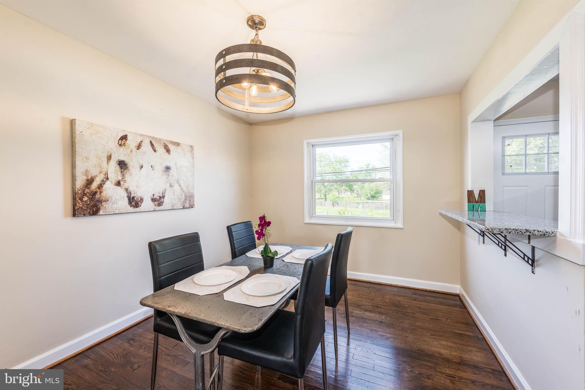 CHARLESMONT - Residential Lease