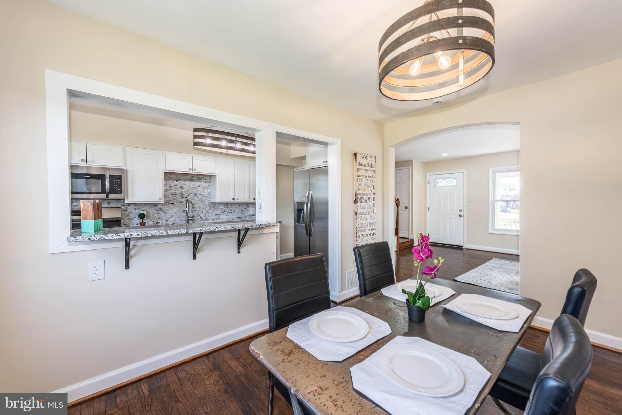 CHARLESMONT - Residential Lease