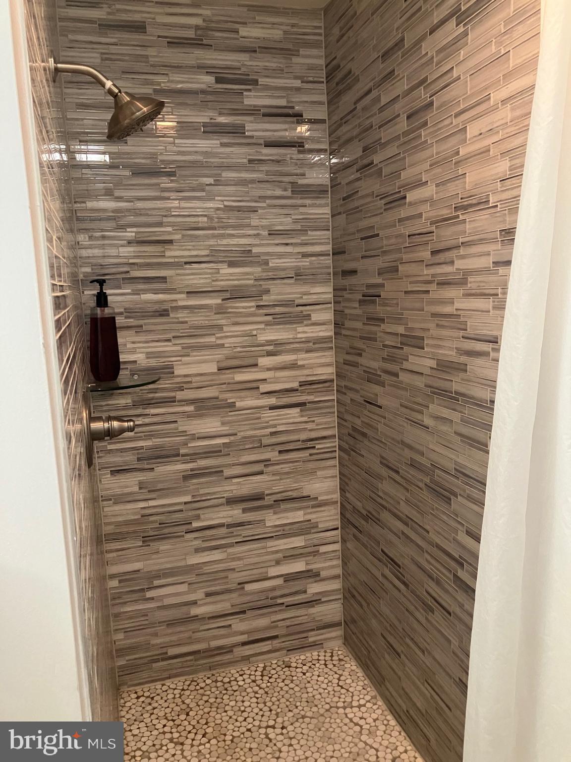 ROMANCOKE ON THE BAY - Residential