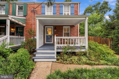Photo of 5840 Edgehill Drive, ALEXANDRIA, VA 22303 (MLS # VAFX2341578)