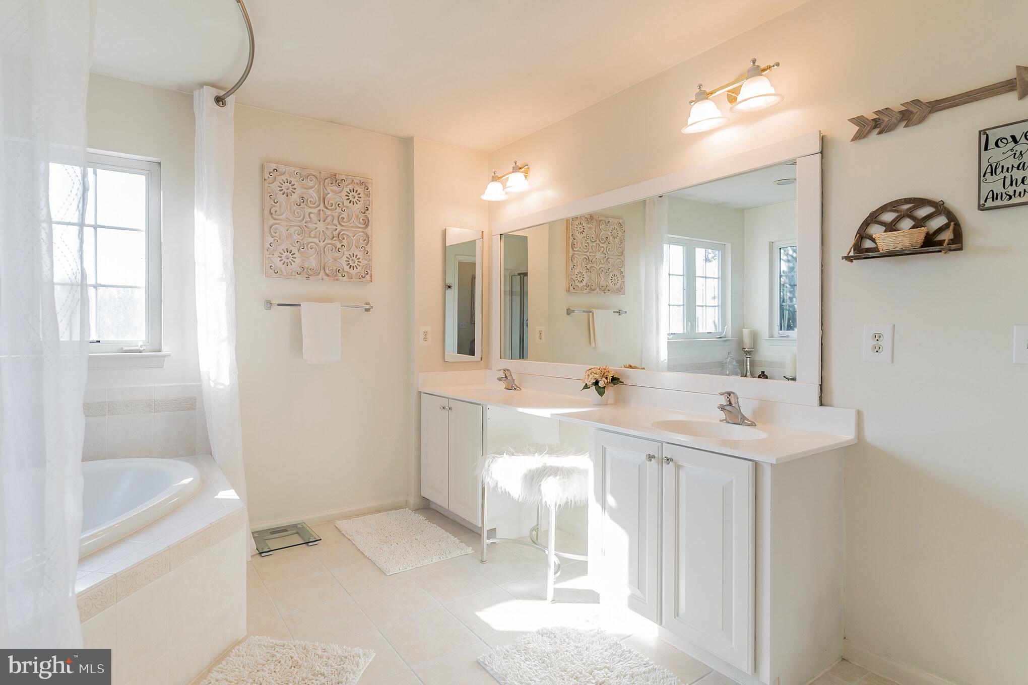 JONES FARM - Residential Lease