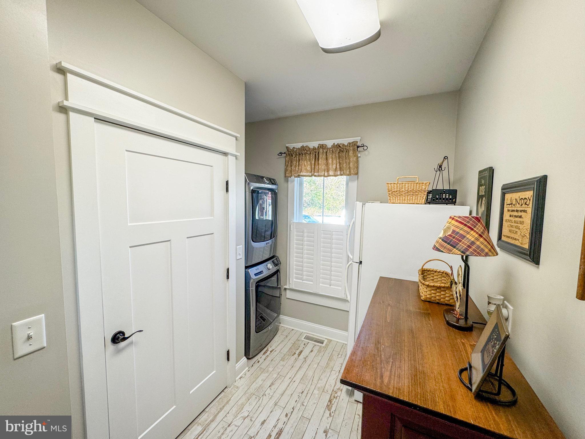 NONE  NO HOA - Residential