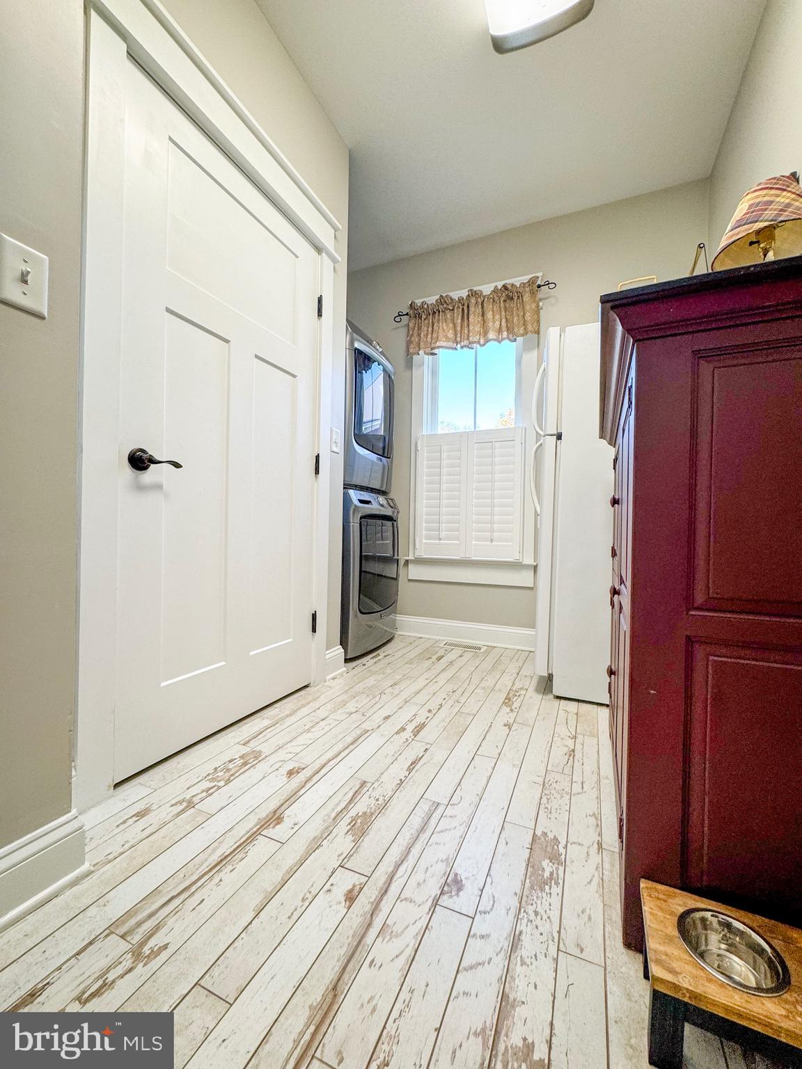 NONE  NO HOA - Residential