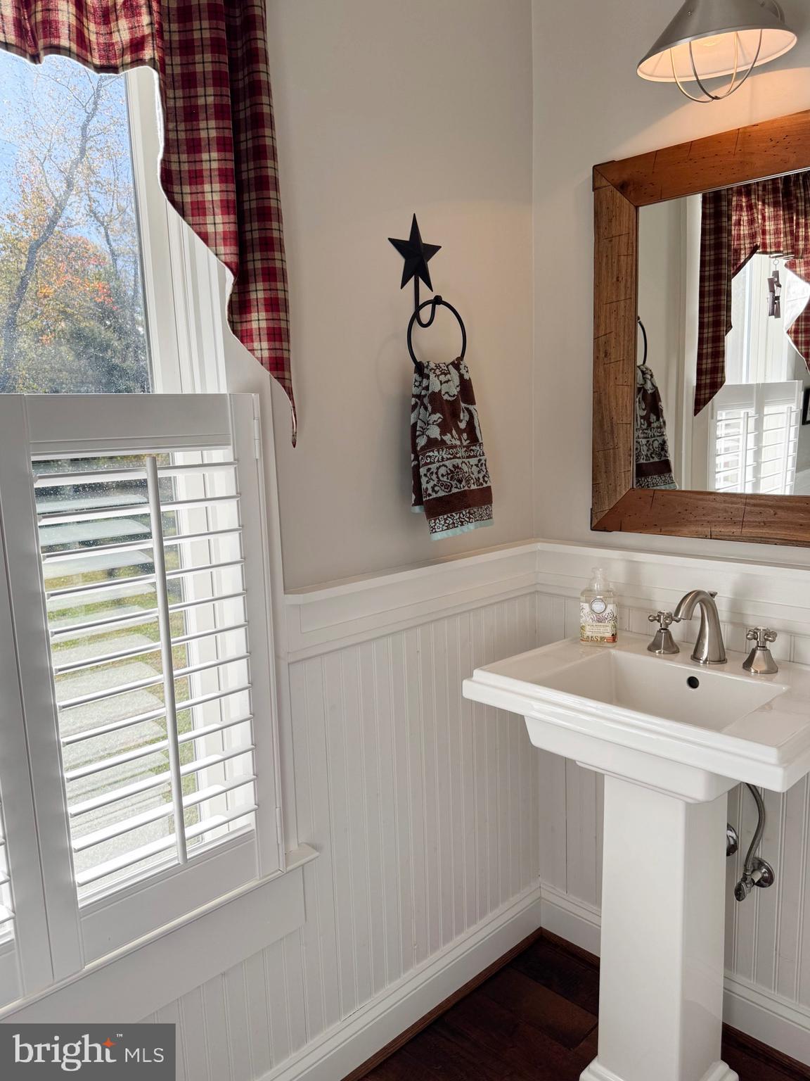 NONE  NO HOA - Residential